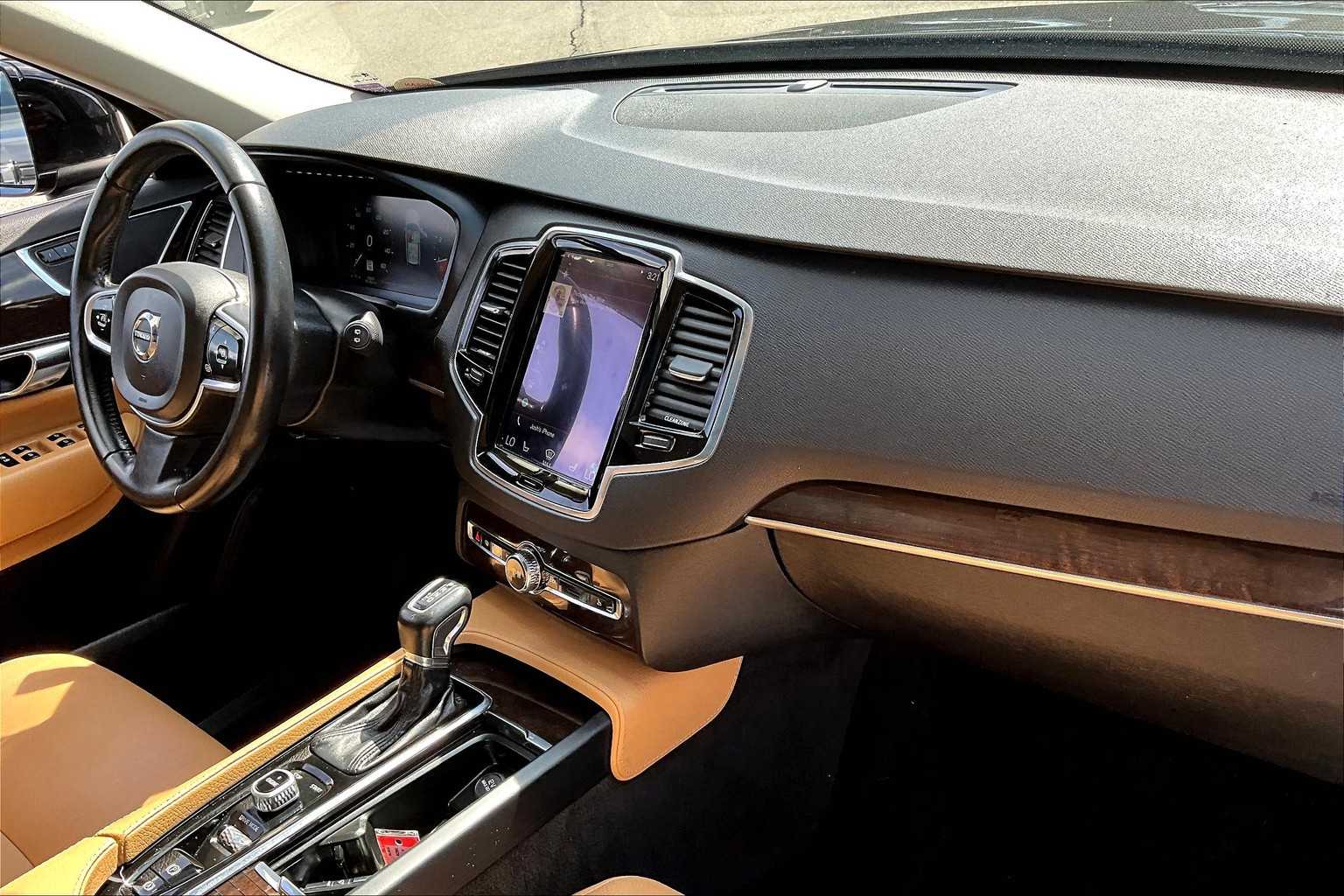 2016 Volvo XC90 T6 Momentum - Photo 14