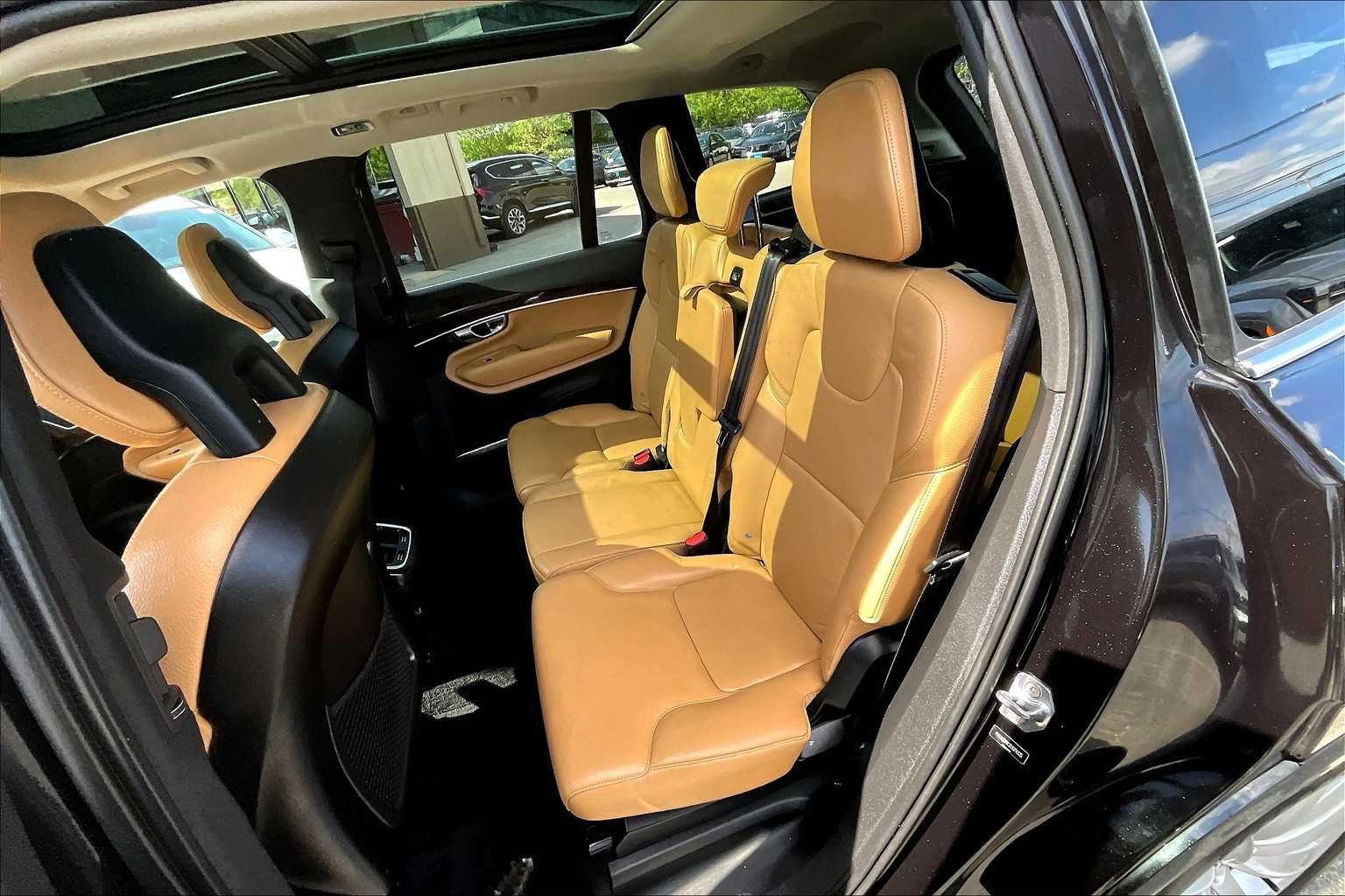2016 Volvo XC90 T6 Momentum - Photo 15