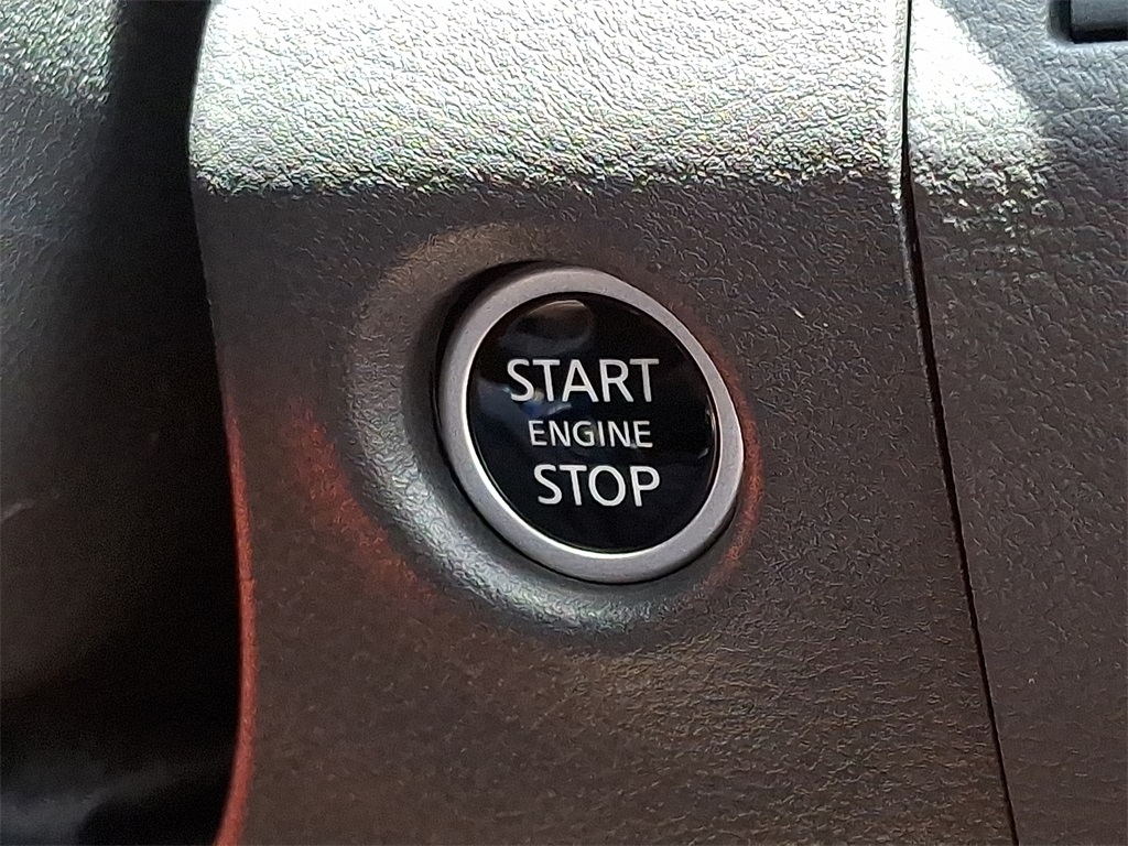 2025 Nissan Frontier PRO-4X - Photo 15