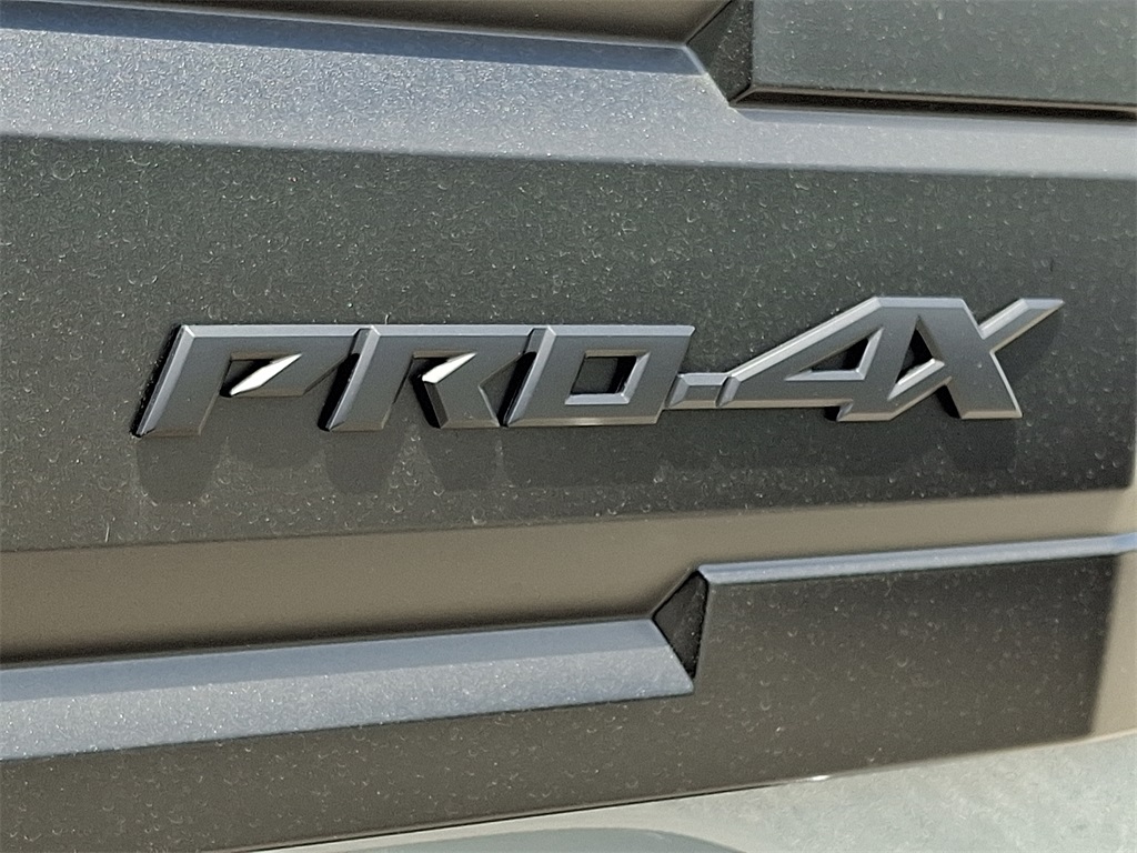 2025 Nissan Frontier PRO-4X - Photo 20