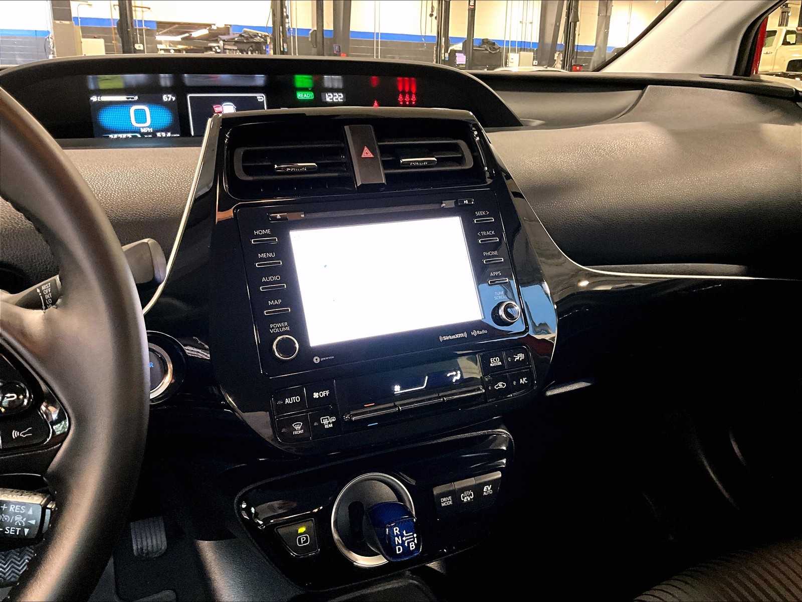 2021 Toyota Prius Prime LE - Photo 18