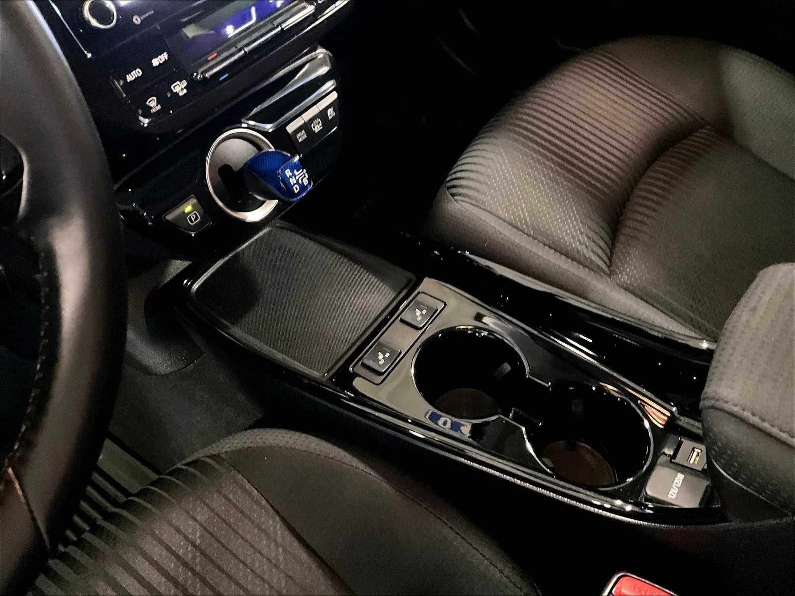 2021 Toyota Prius Prime LE - Photo 20