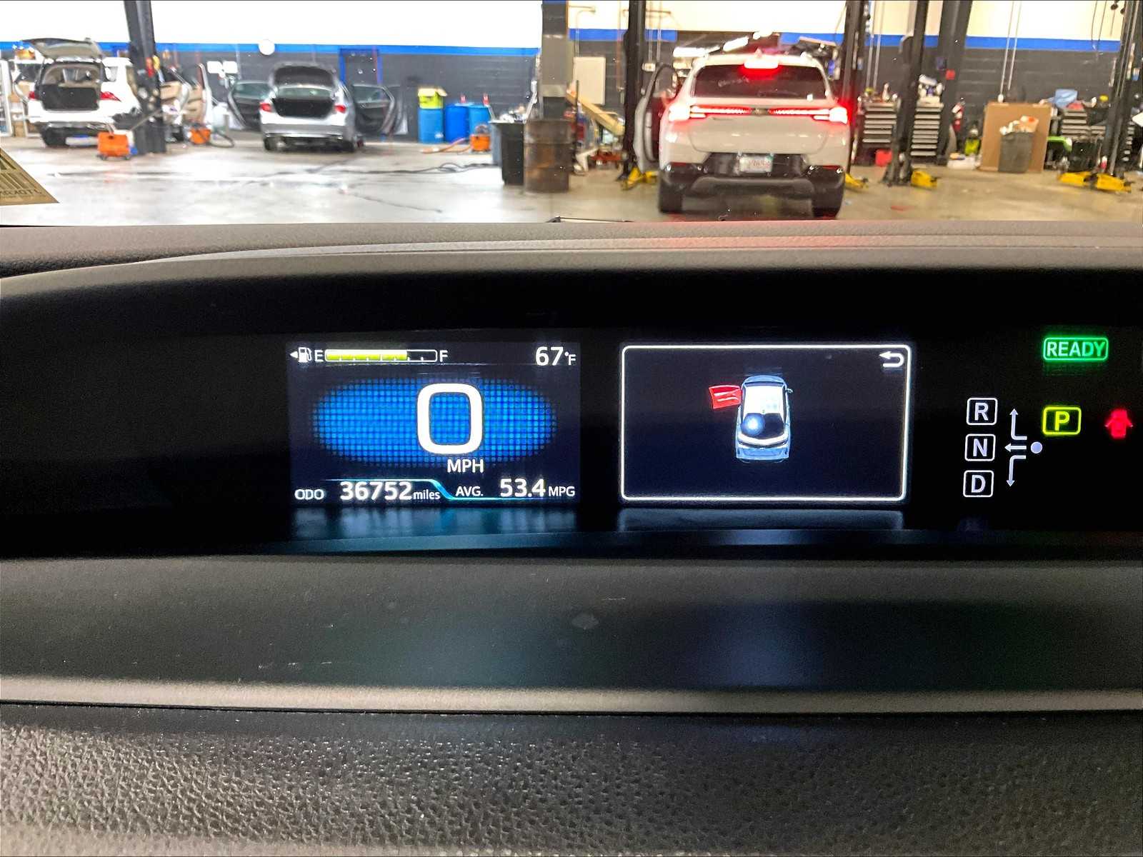 2021 Toyota Prius Prime LE - Photo 25