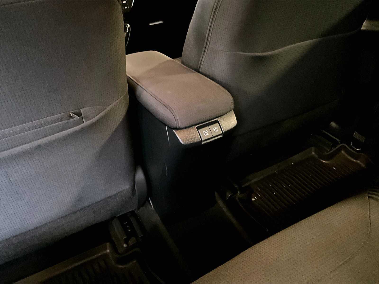 2021 Toyota Prius Prime LE - Photo 28