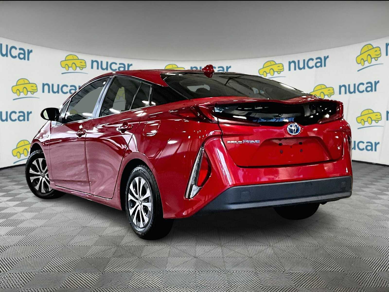 2021 Toyota Prius Prime LE - Photo 4