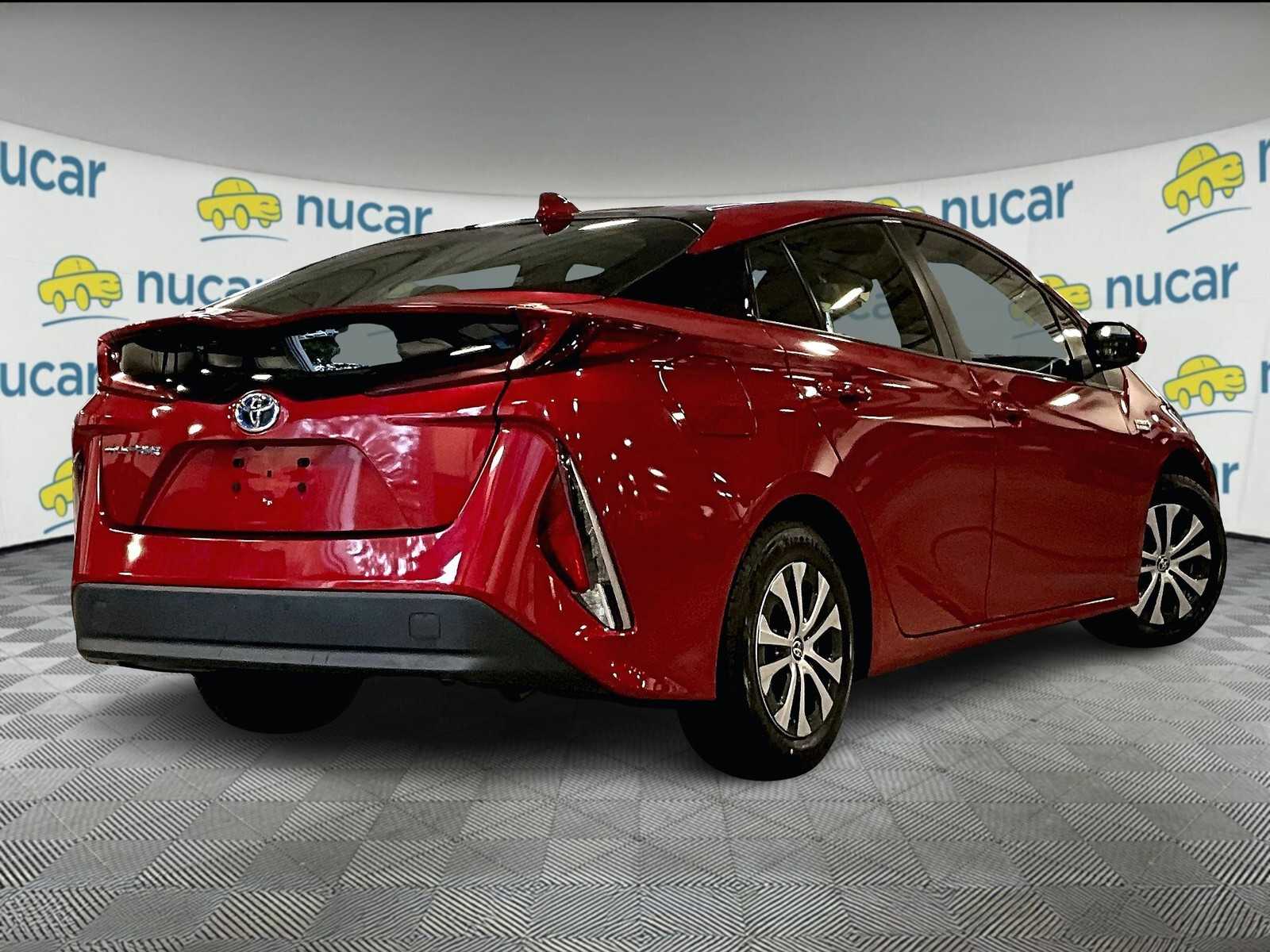 2021 Toyota Prius Prime LE - Photo 6