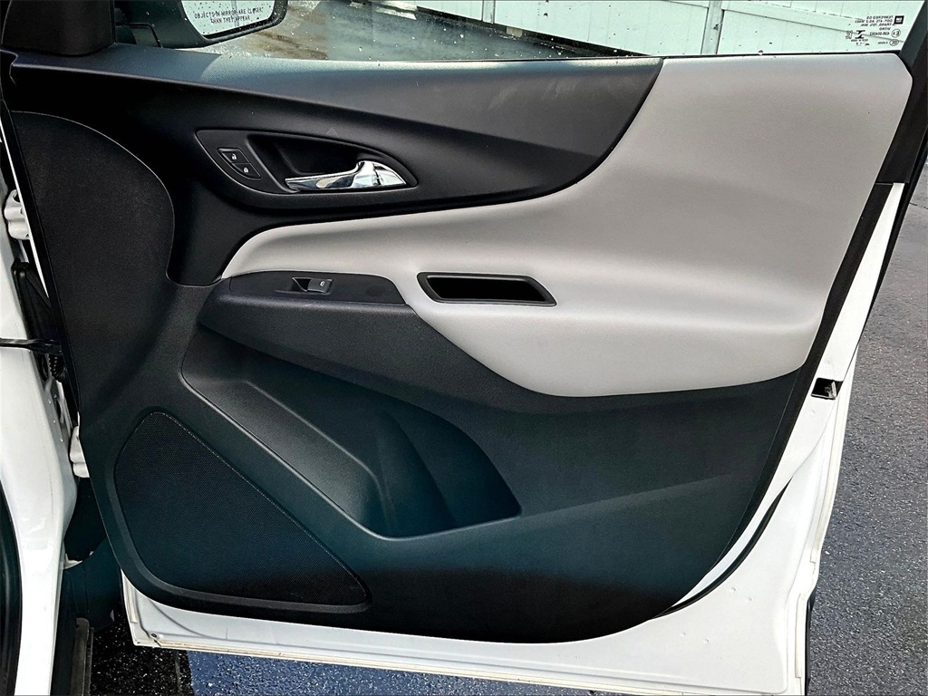 2019 Chevrolet Equinox LS - Photo 12