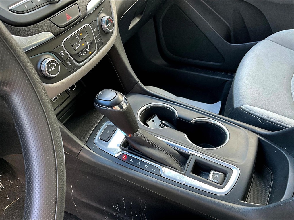 2019 Chevrolet Equinox LS - Photo 20