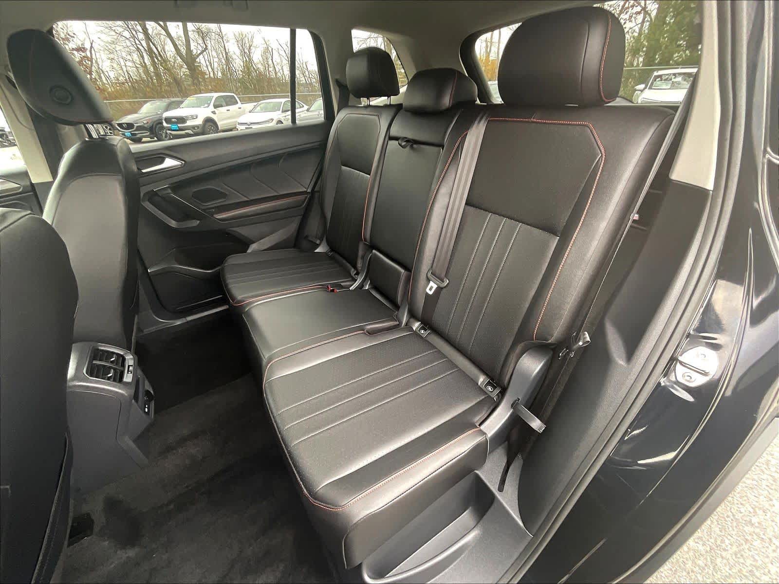 2024 Volkswagen Tiguan Wolfsburg Edition - Photo 15