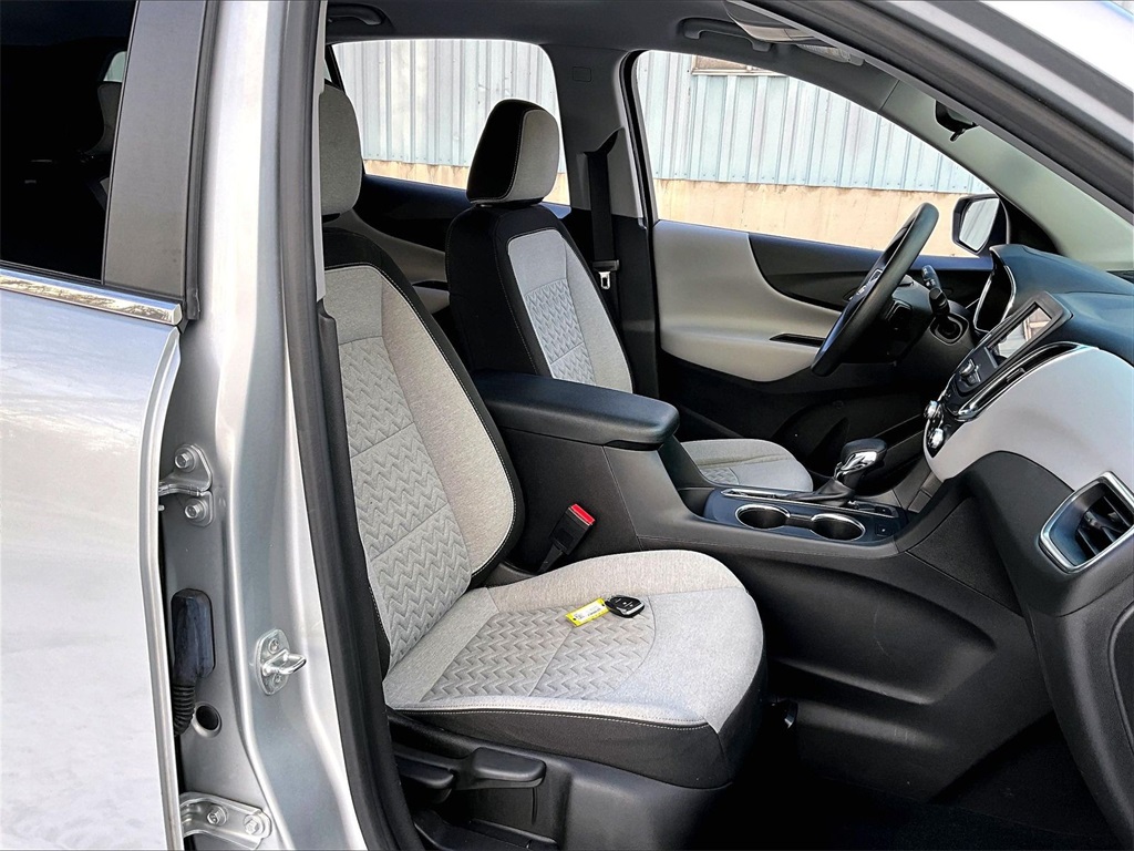 2022 Chevrolet Equinox LT - Photo 11