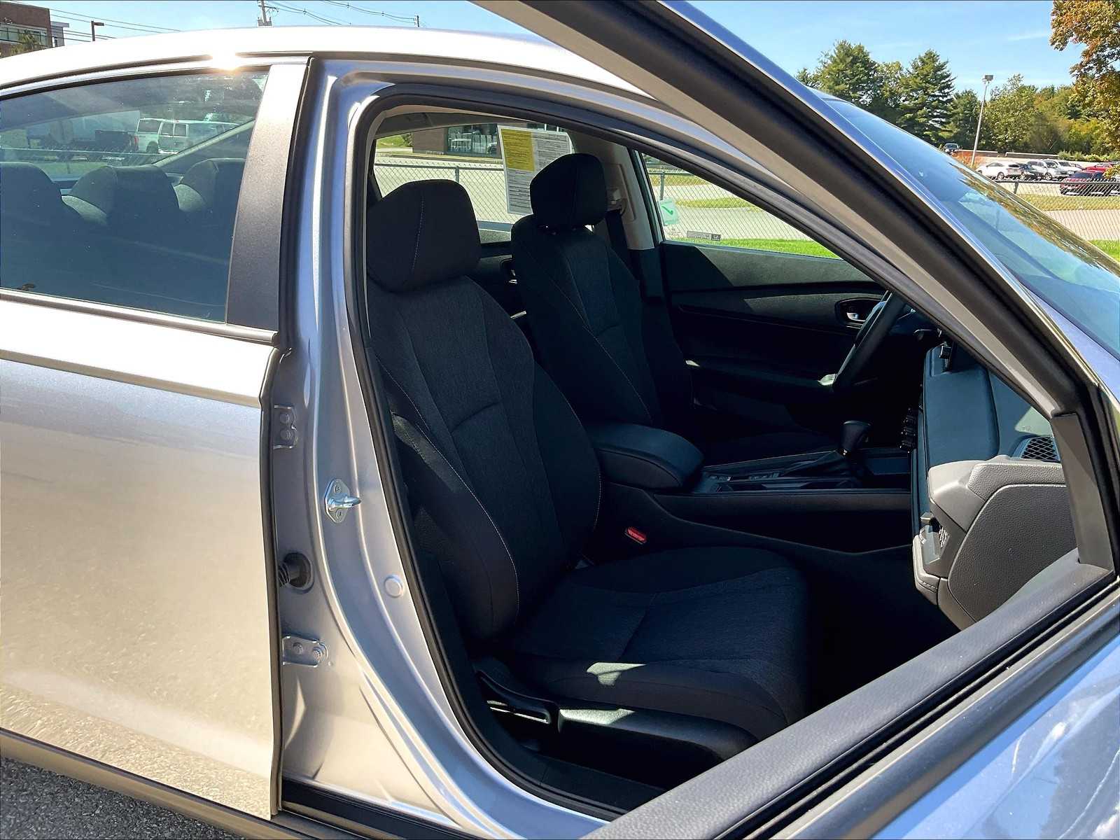 2023 Honda Accord LX - Photo 11