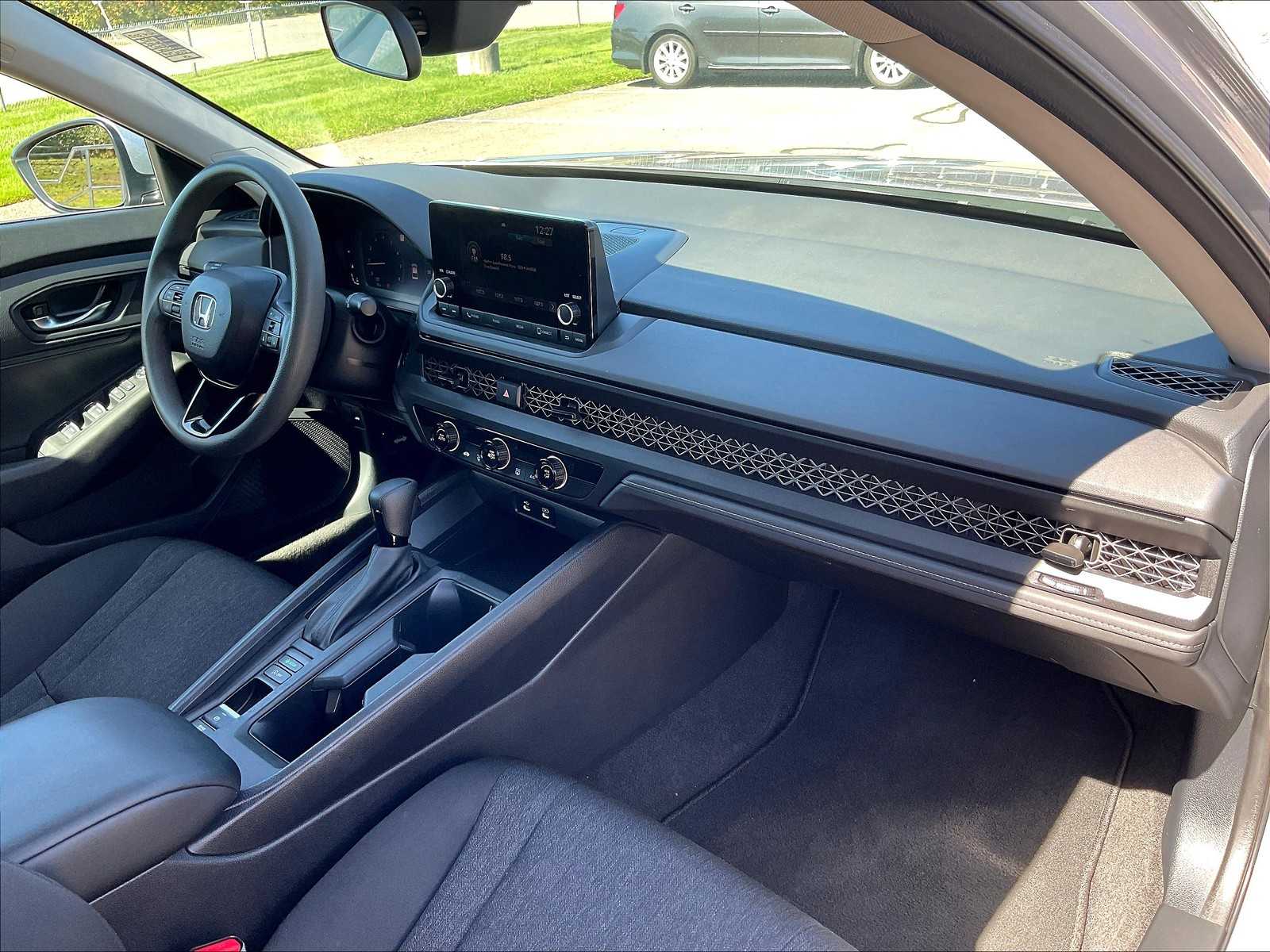 2023 Honda Accord LX - Photo 14