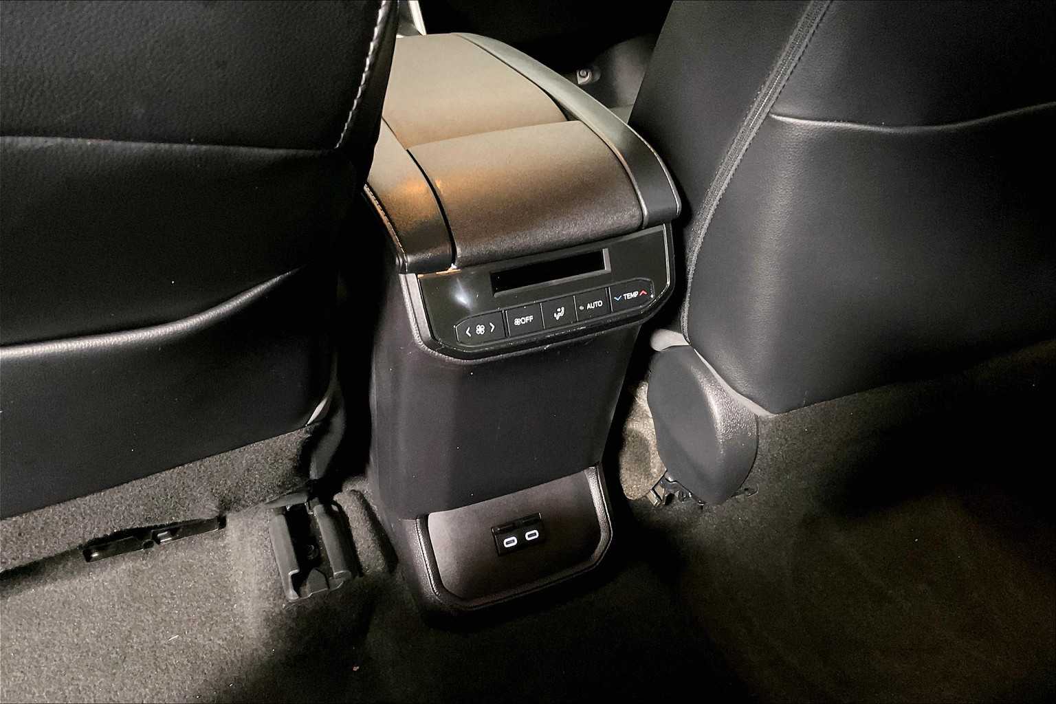 2023 Toyota Highlander XLE - Photo 29
