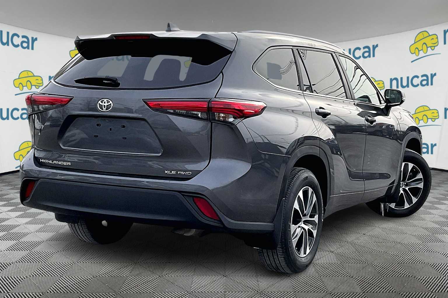 2023 Toyota Highlander XLE - Photo 6