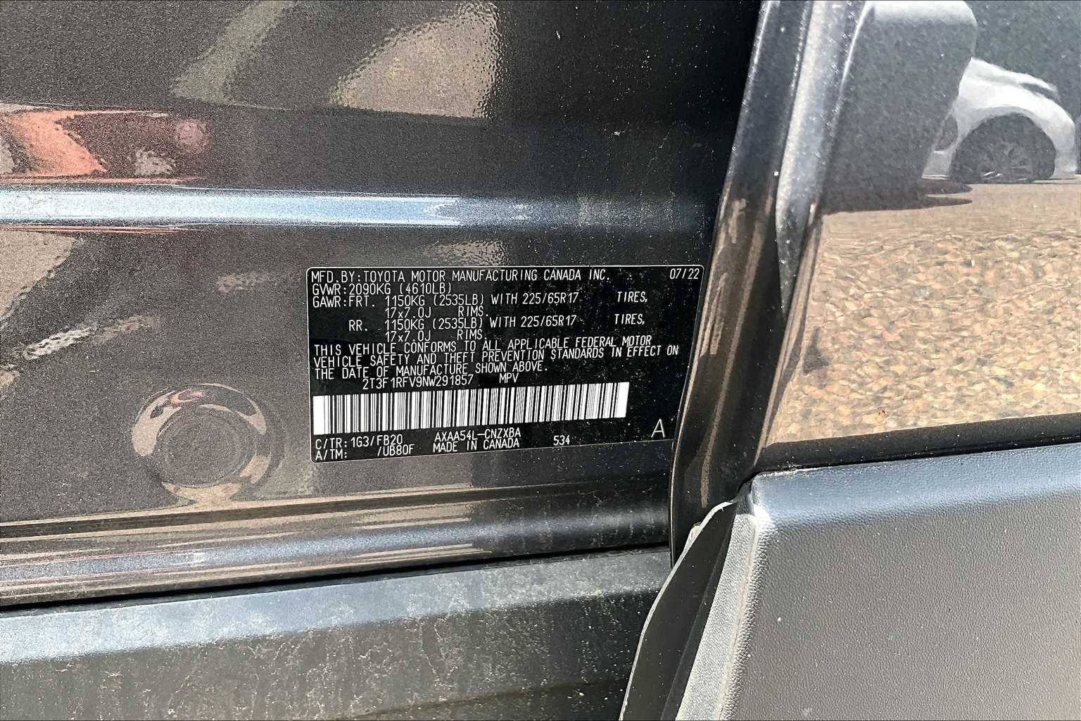 2022 Toyota RAV4 LE - Photo 6
