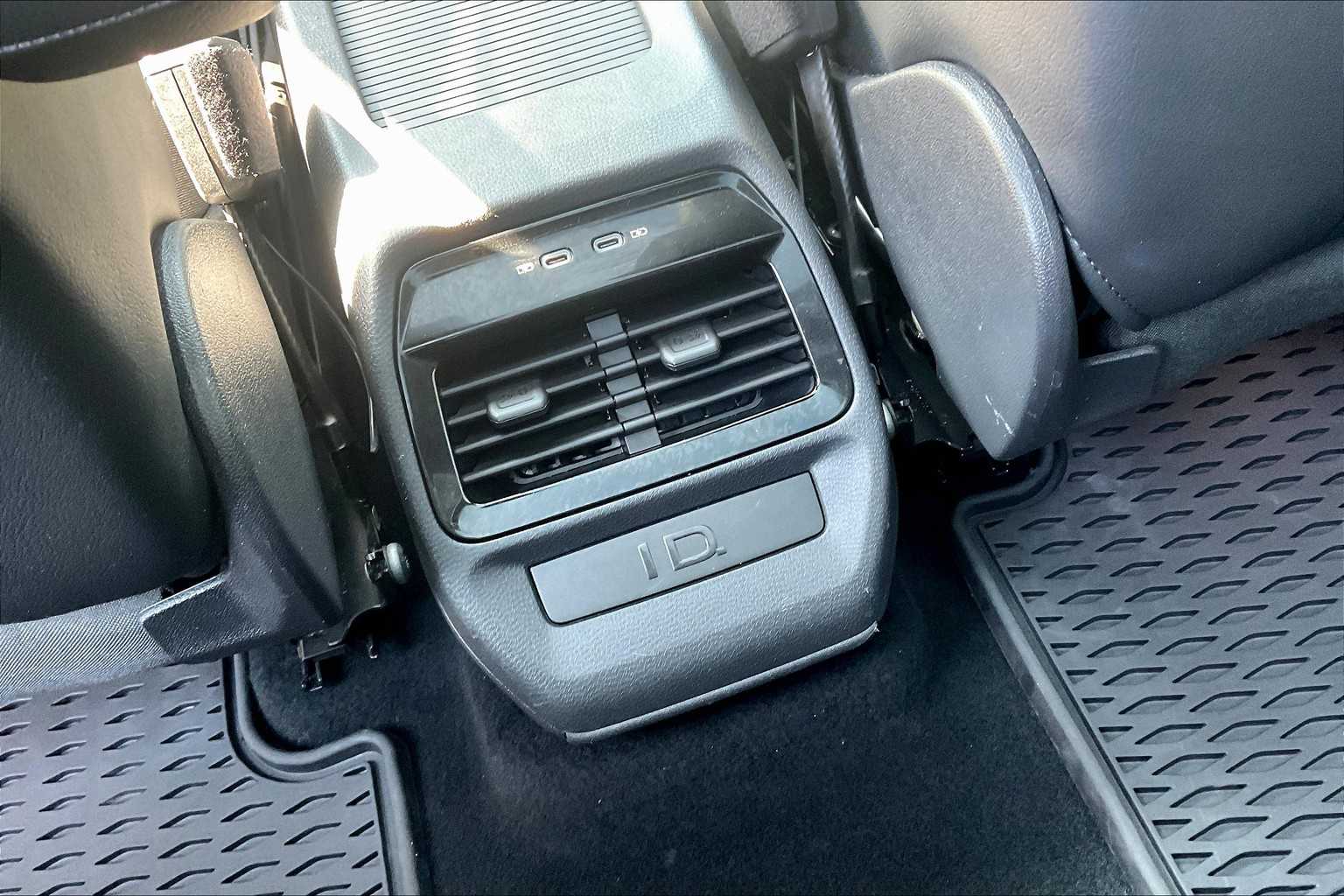 2021 Volkswagen ID.4 Pro S - Photo 28