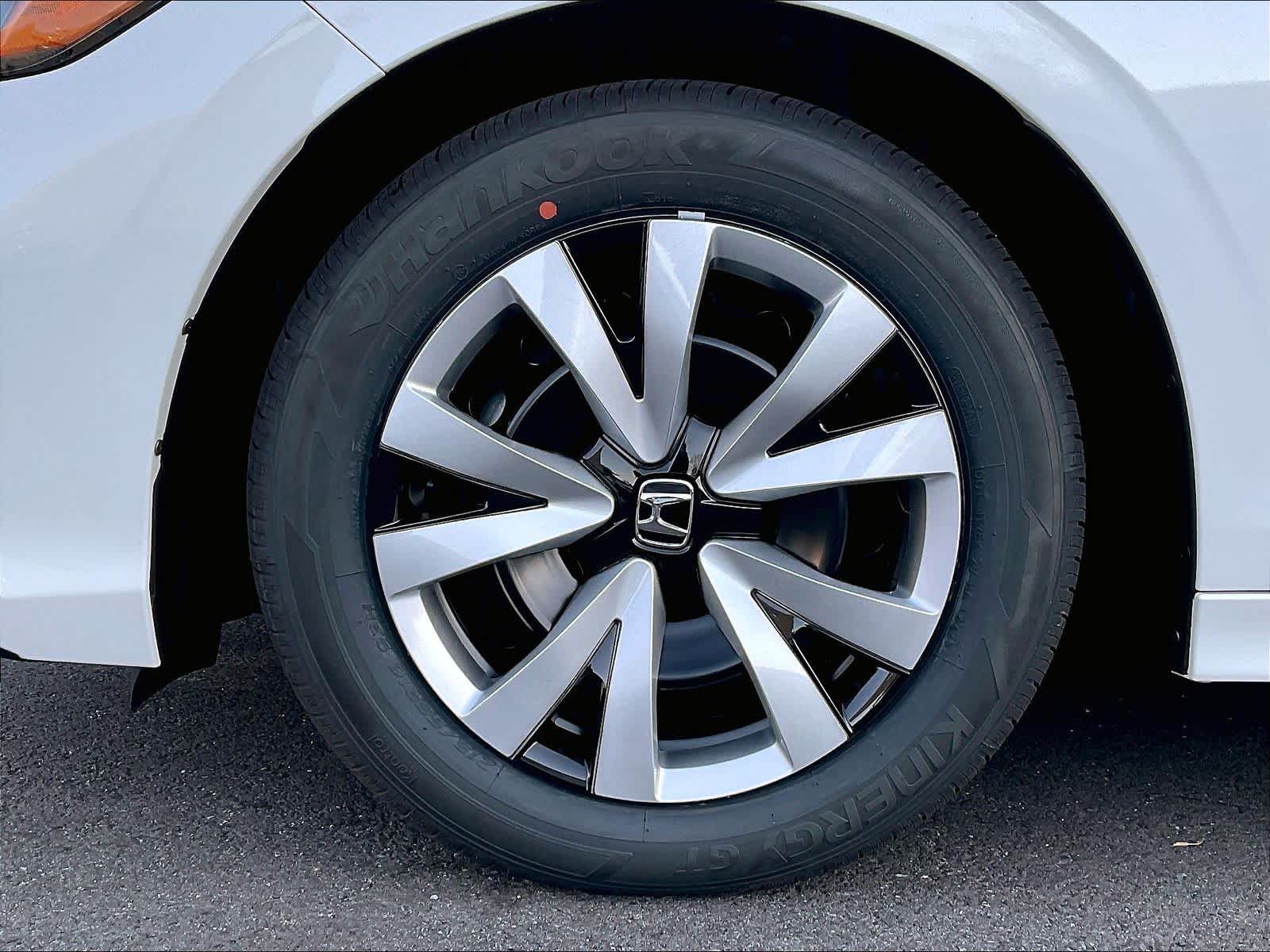 2026 Honda Civic LX - Photo 8