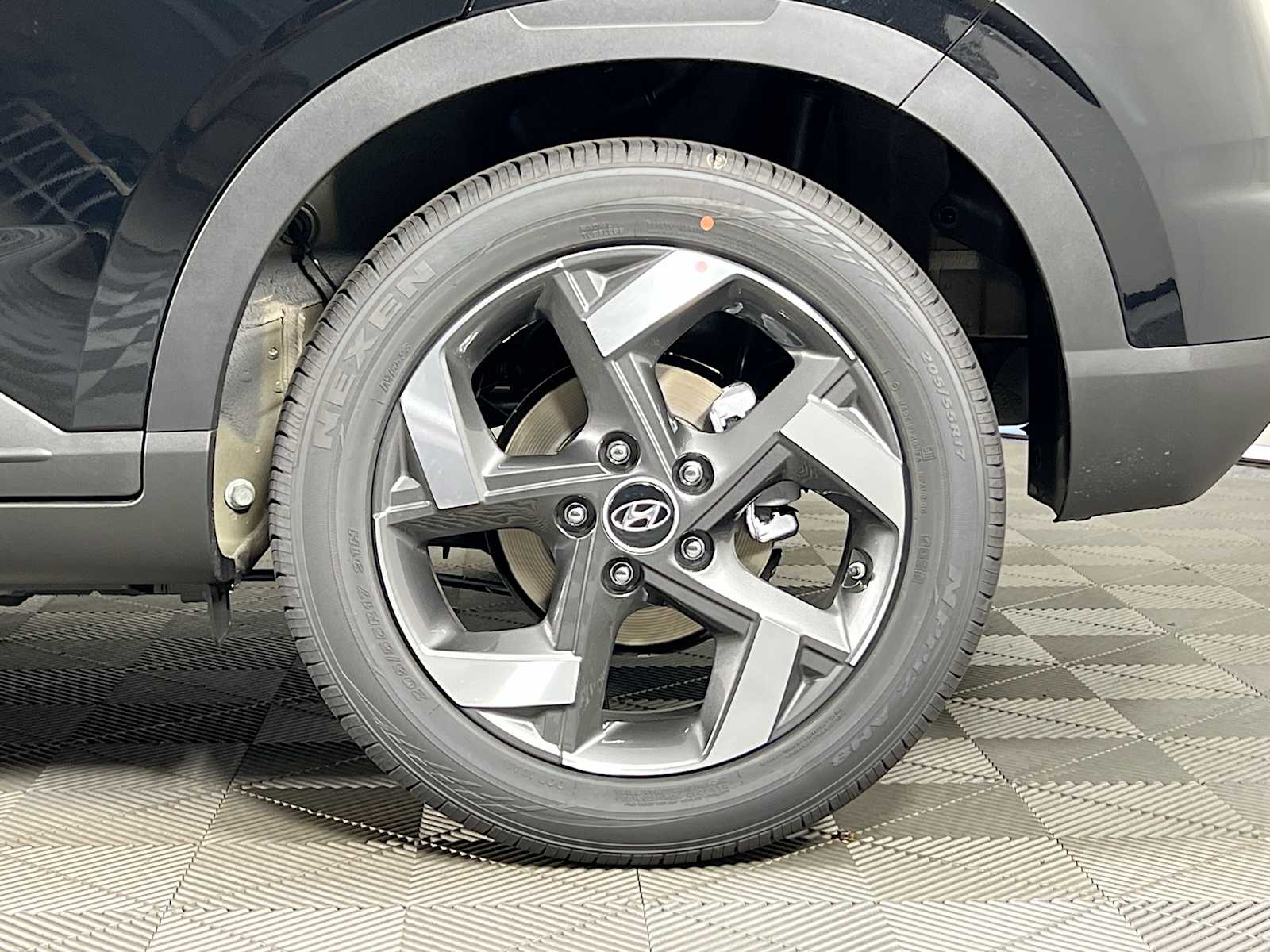 2025 Hyundai Venue SEL - Photo 18