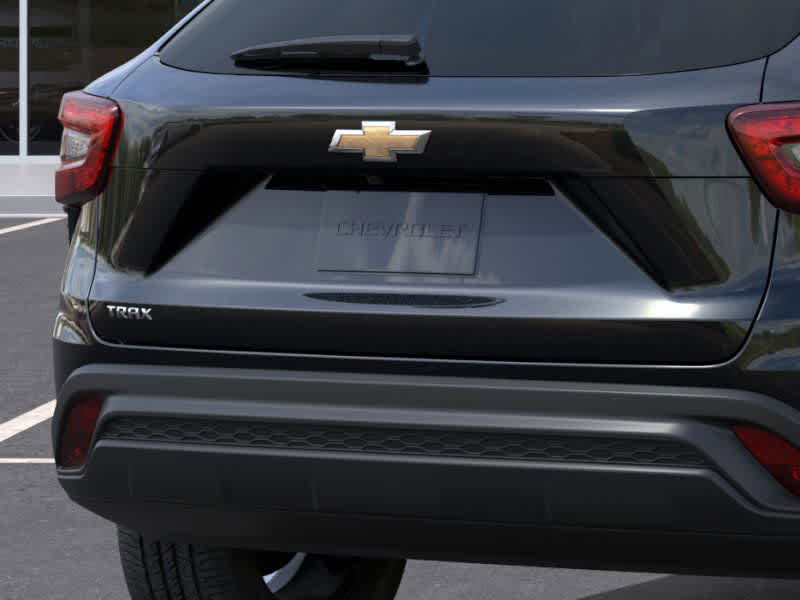 2025 Chevrolet Trax LS - Photo 14