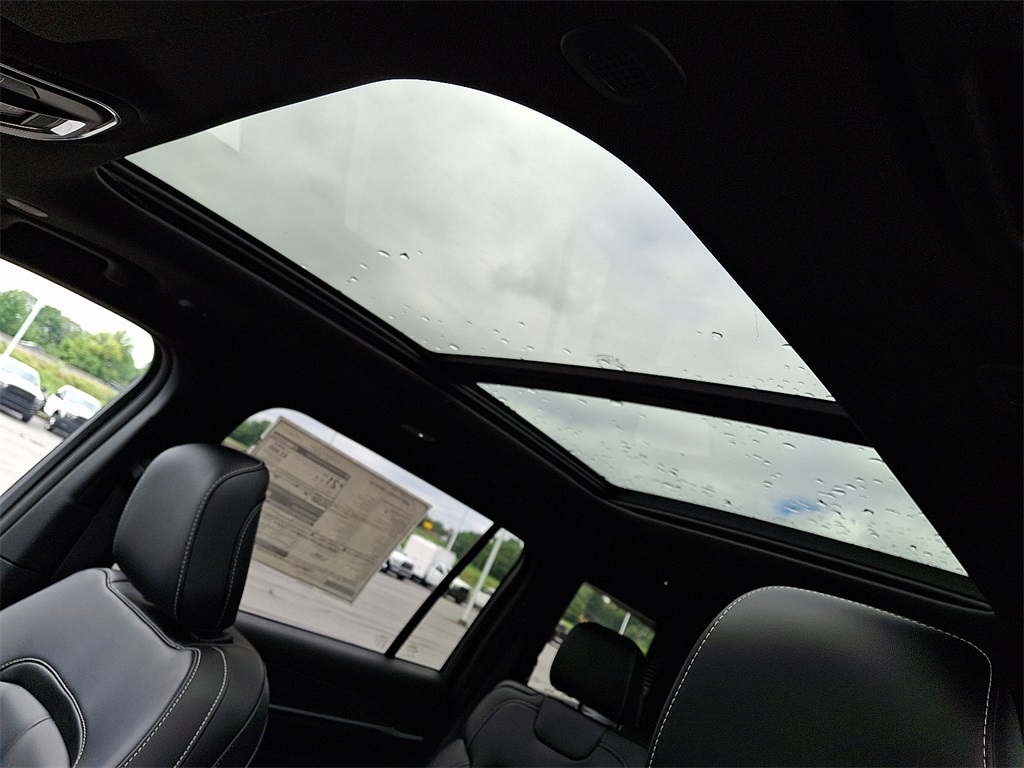 2025 Jeep Grand Cherokee L Limited - Photo 11