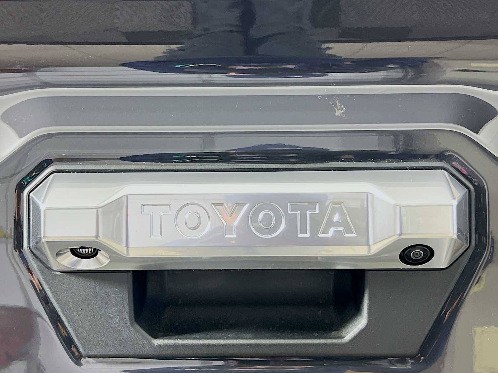 2025 Toyota Tacoma Limited - Photo 17