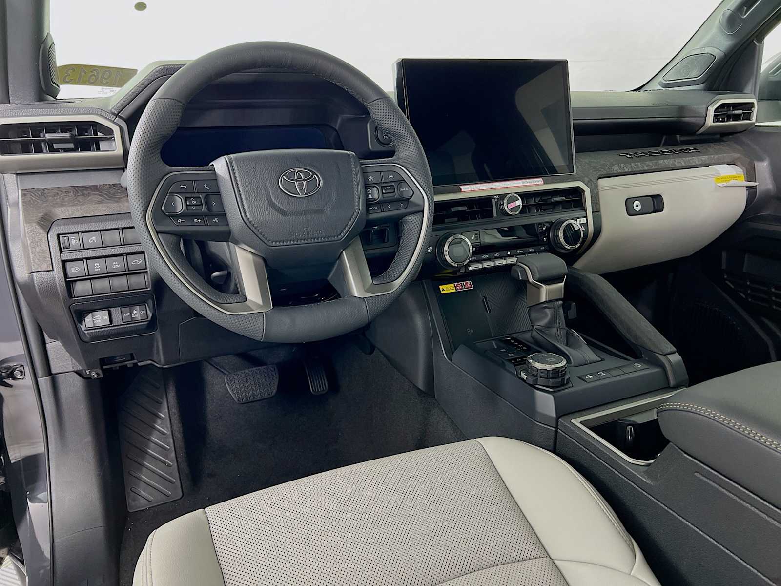 2025 Toyota Tacoma Limited - Photo 6