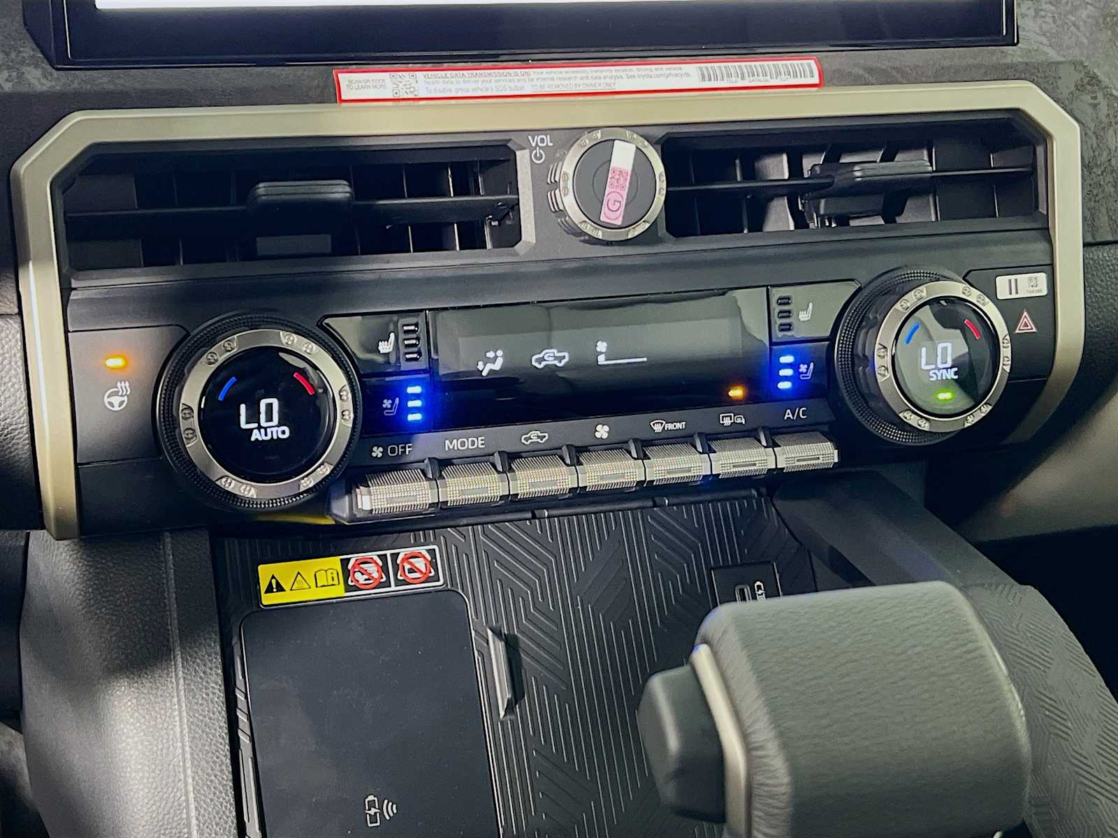 2025 Toyota Tacoma Limited - Photo 10