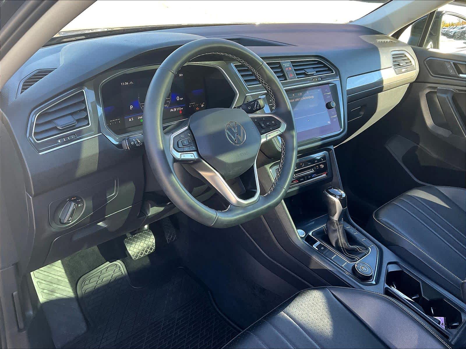 2022 Volkswagen Tiguan SE - Photo 8