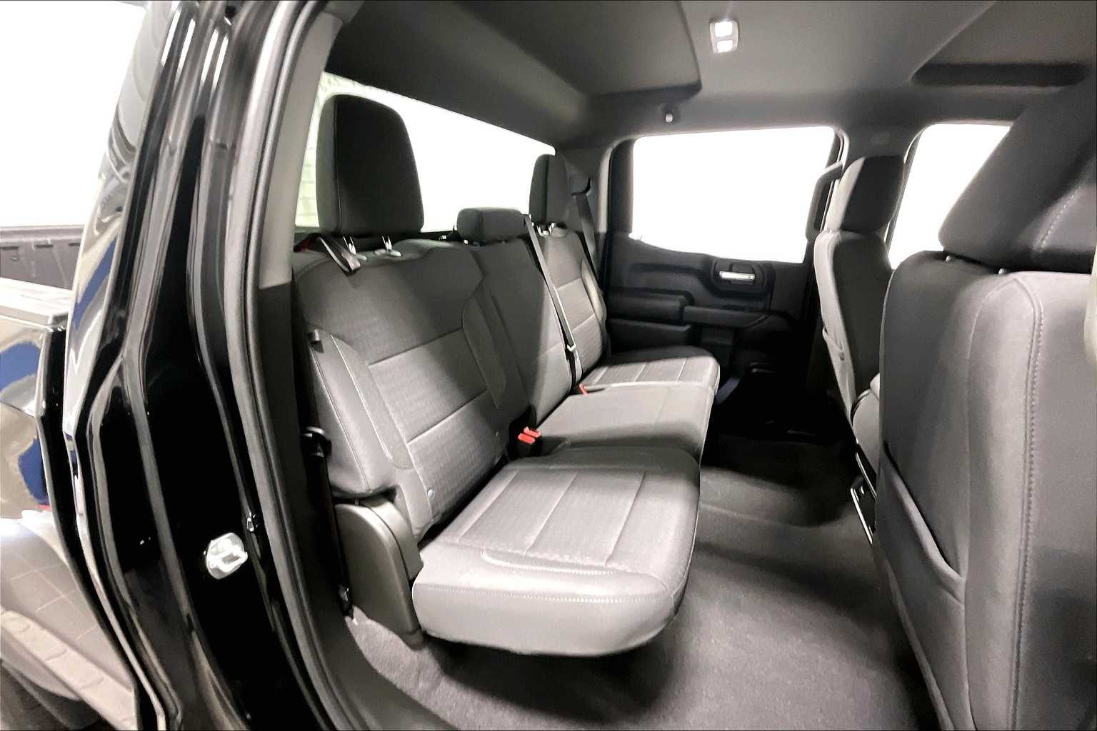 2023 Chevrolet Silverado 1500 Custom - Photo 16