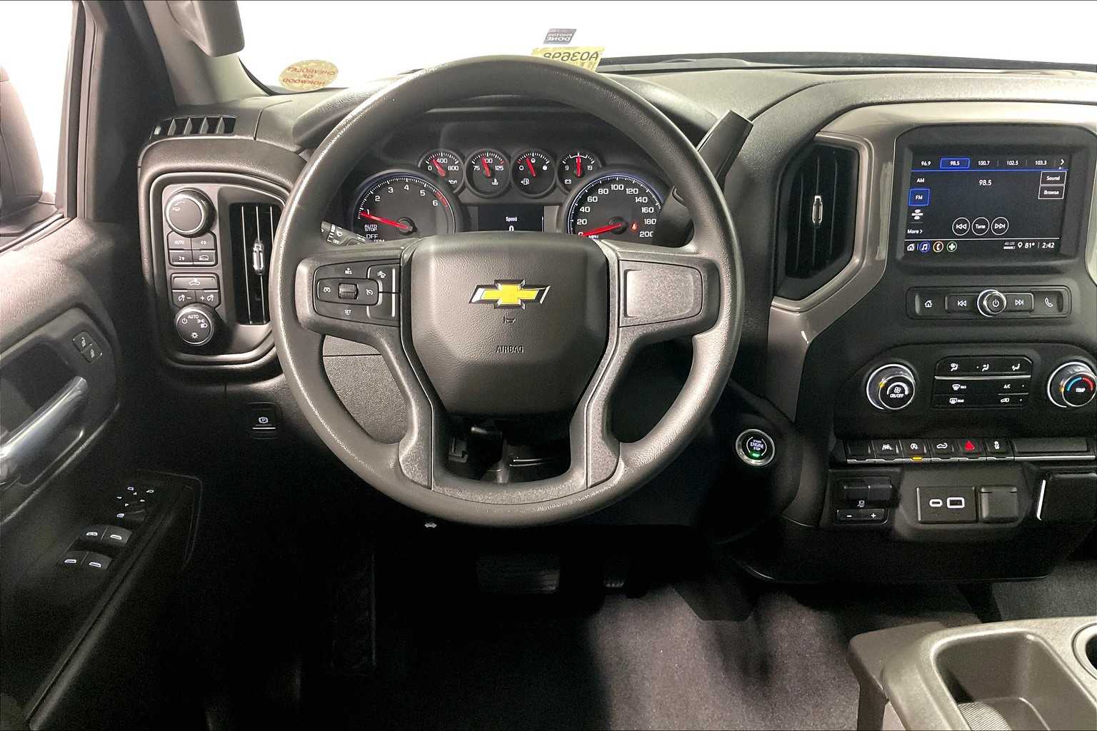 2023 Chevrolet Silverado 1500 Custom - Photo 17