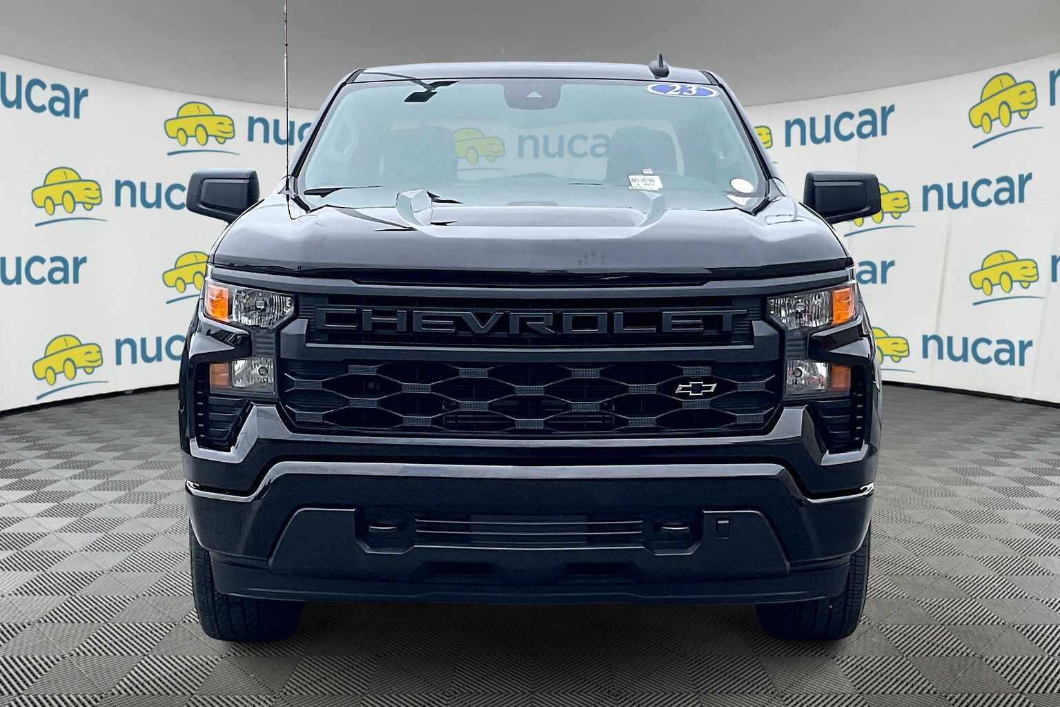2023 Chevrolet Silverado 1500 Custom - Photo 2