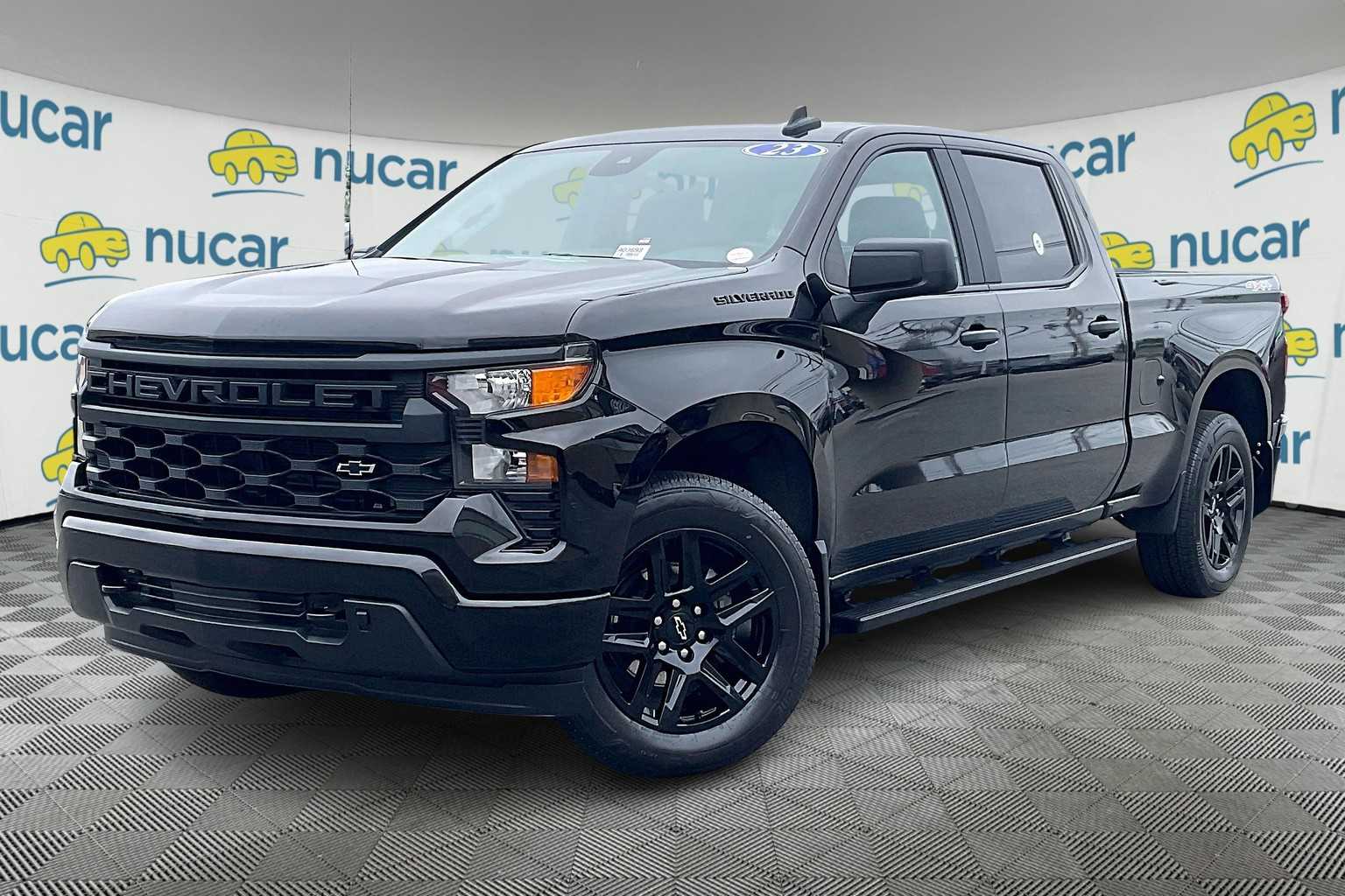 2023 Chevrolet Silverado 1500 Custom - Photo 3