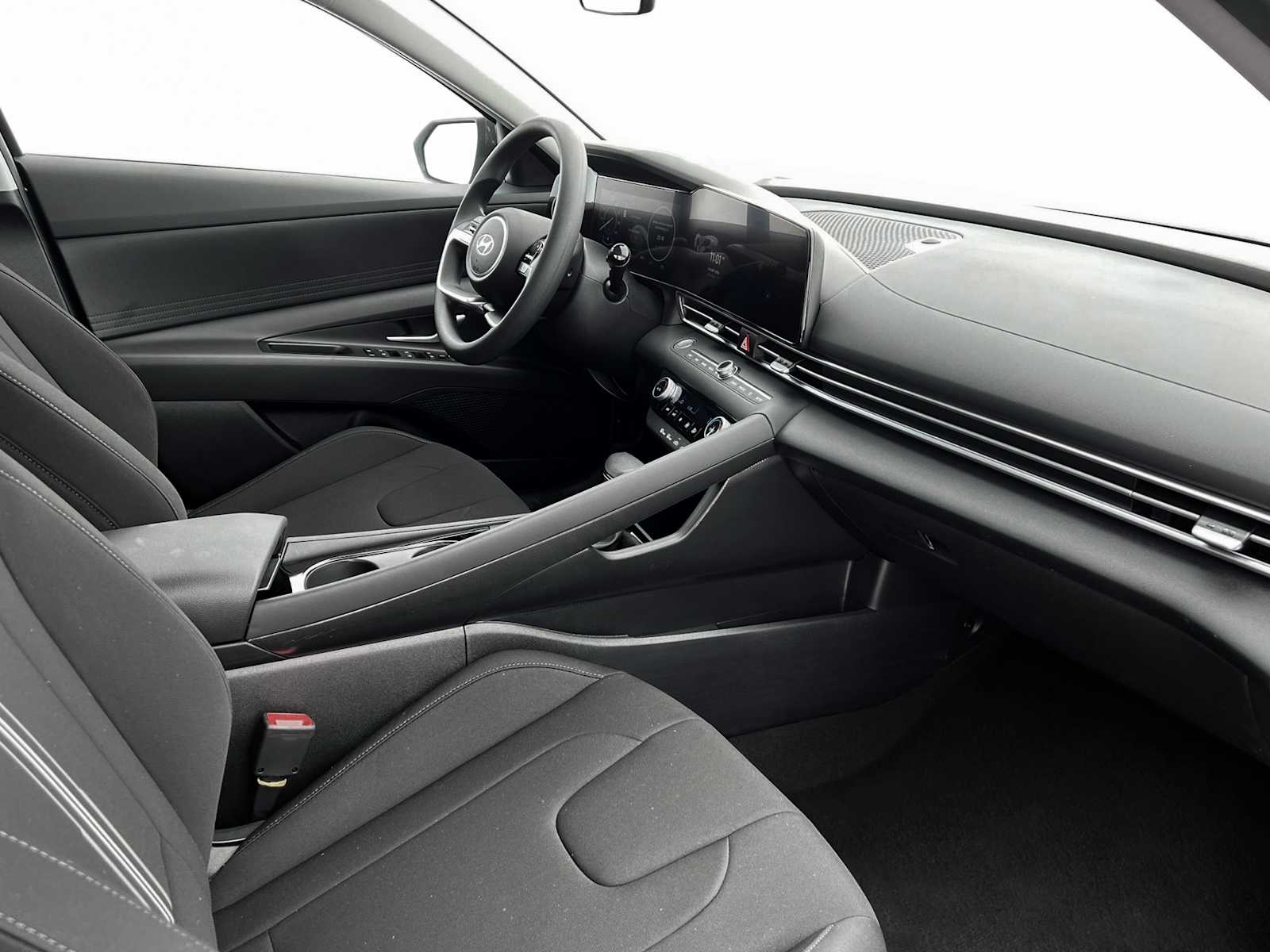 2025 Hyundai Elantra Hybrid Blue - Photo 15