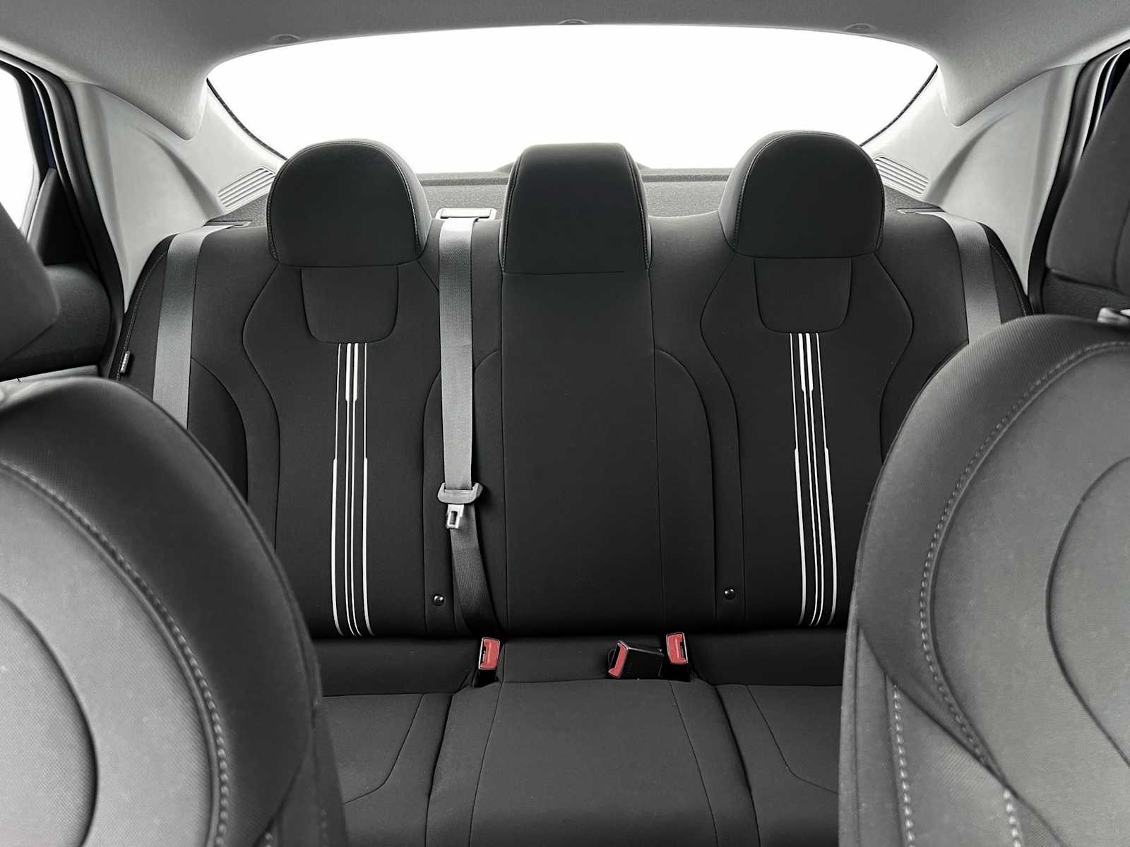 2025 Hyundai Elantra Hybrid Blue - Photo 16