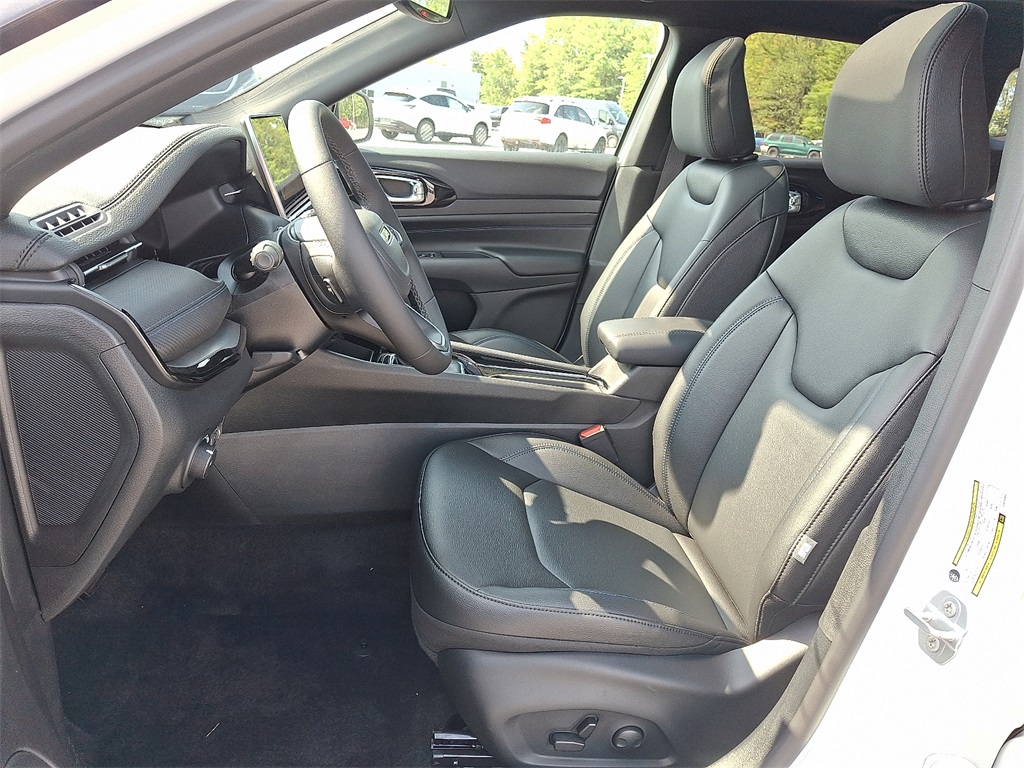 2025 Jeep Compass Limited - Photo 9