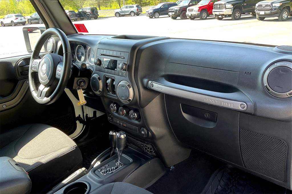 2016 Jeep Wrangler Unlimited Sport - Photo 13