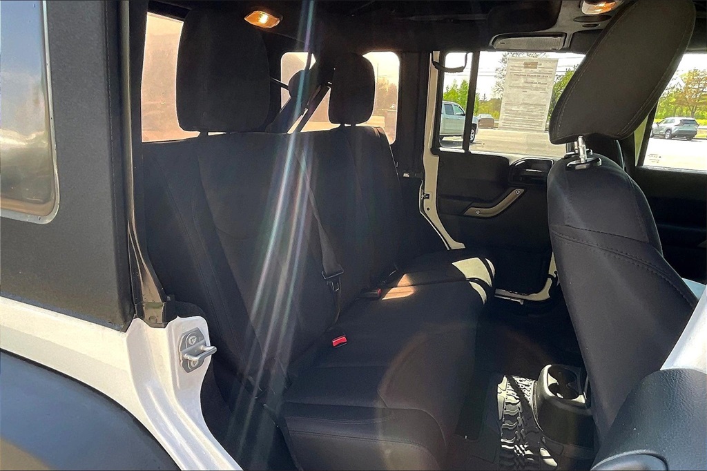 2016 Jeep Wrangler Unlimited Sport - Photo 17