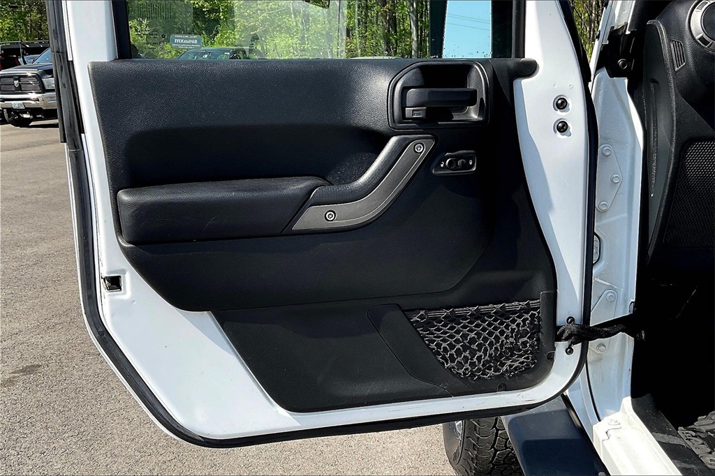 2016 Jeep Wrangler Unlimited Sport - Photo 9