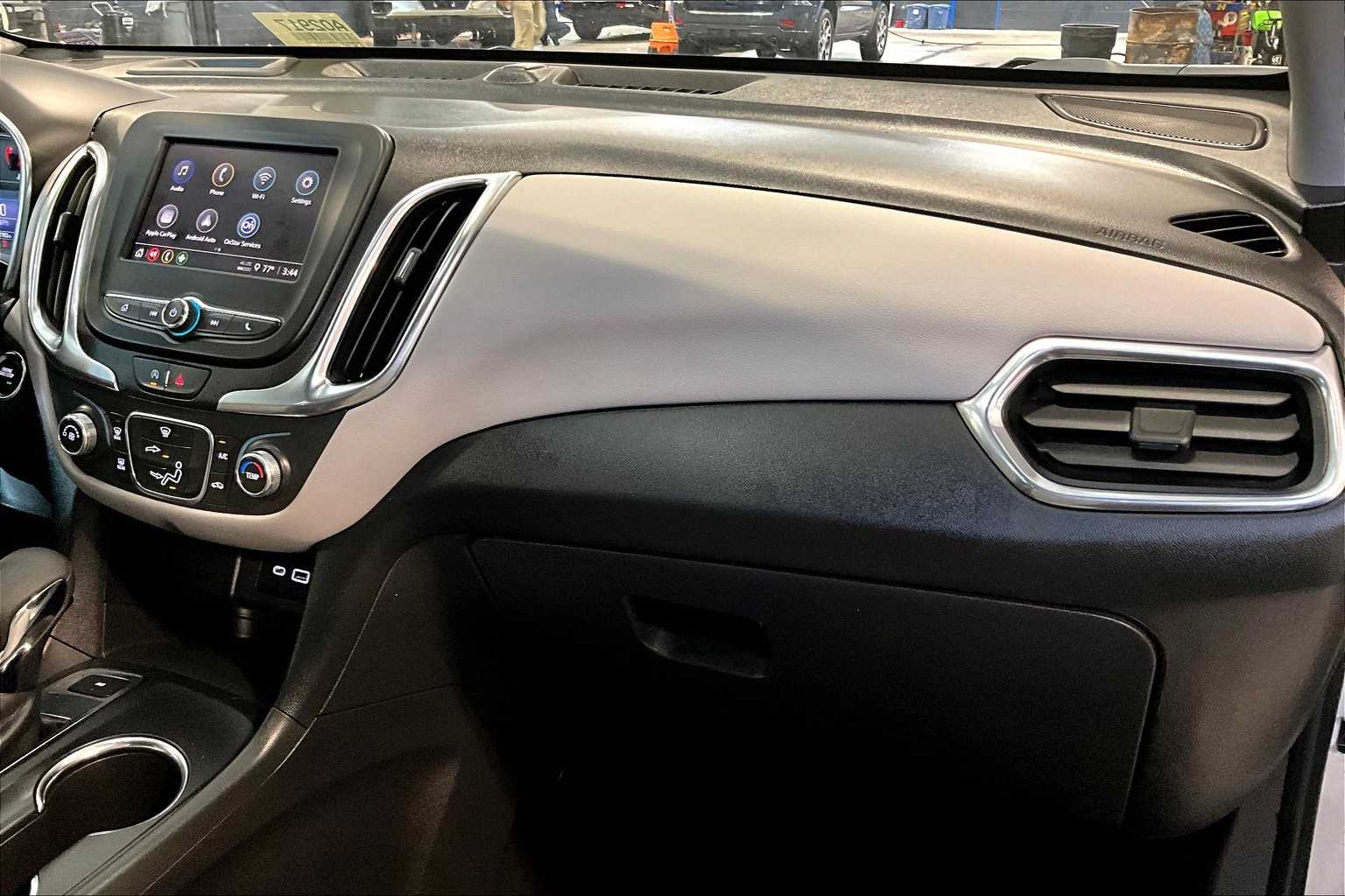 2022 Chevrolet Equinox LS - Photo 13