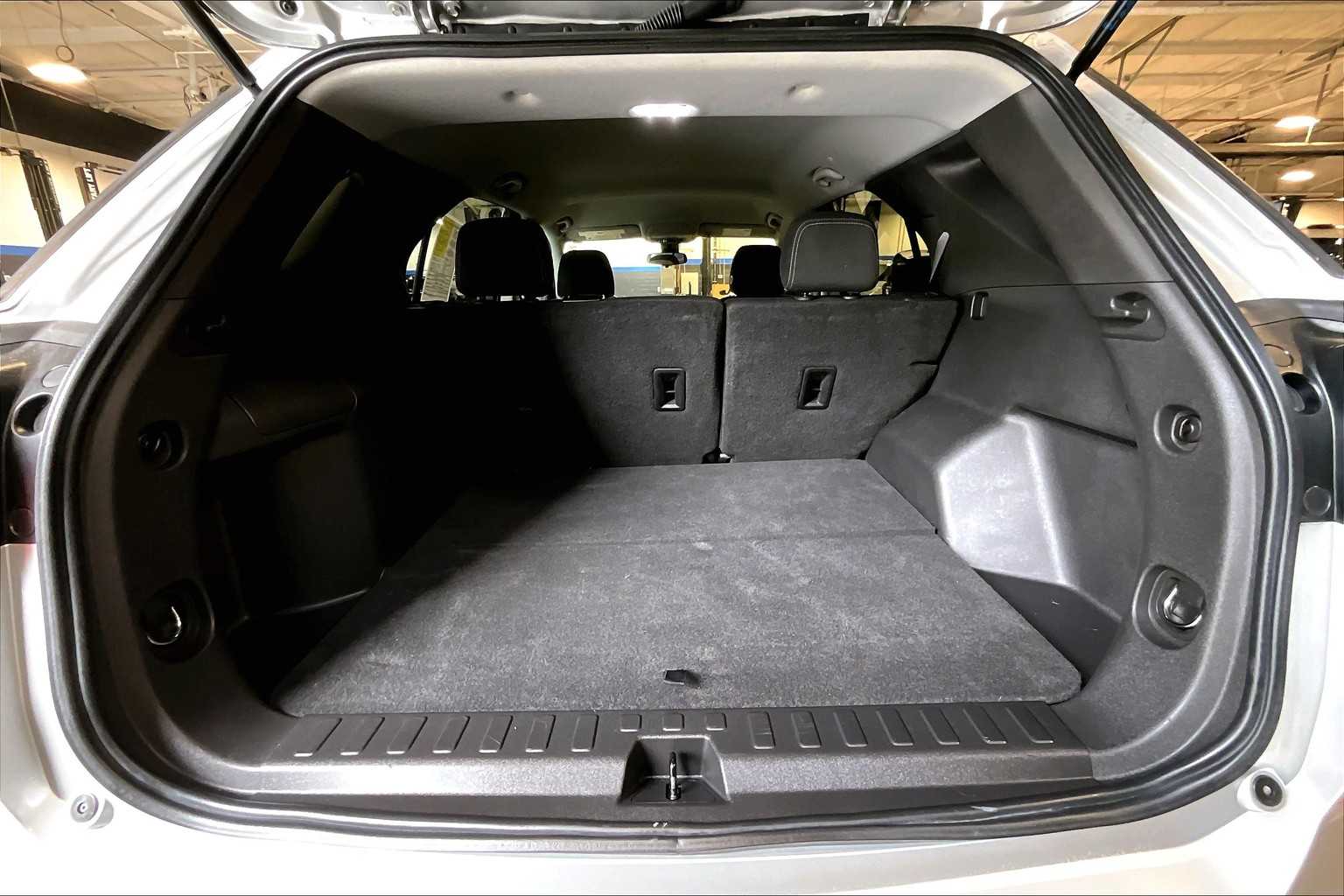 2022 Chevrolet Equinox LS - Photo 17