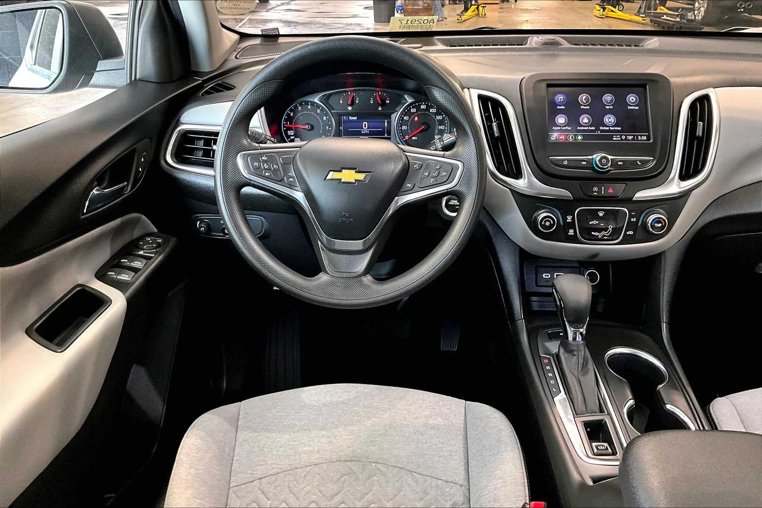2022 Chevrolet Equinox LS - Photo 18