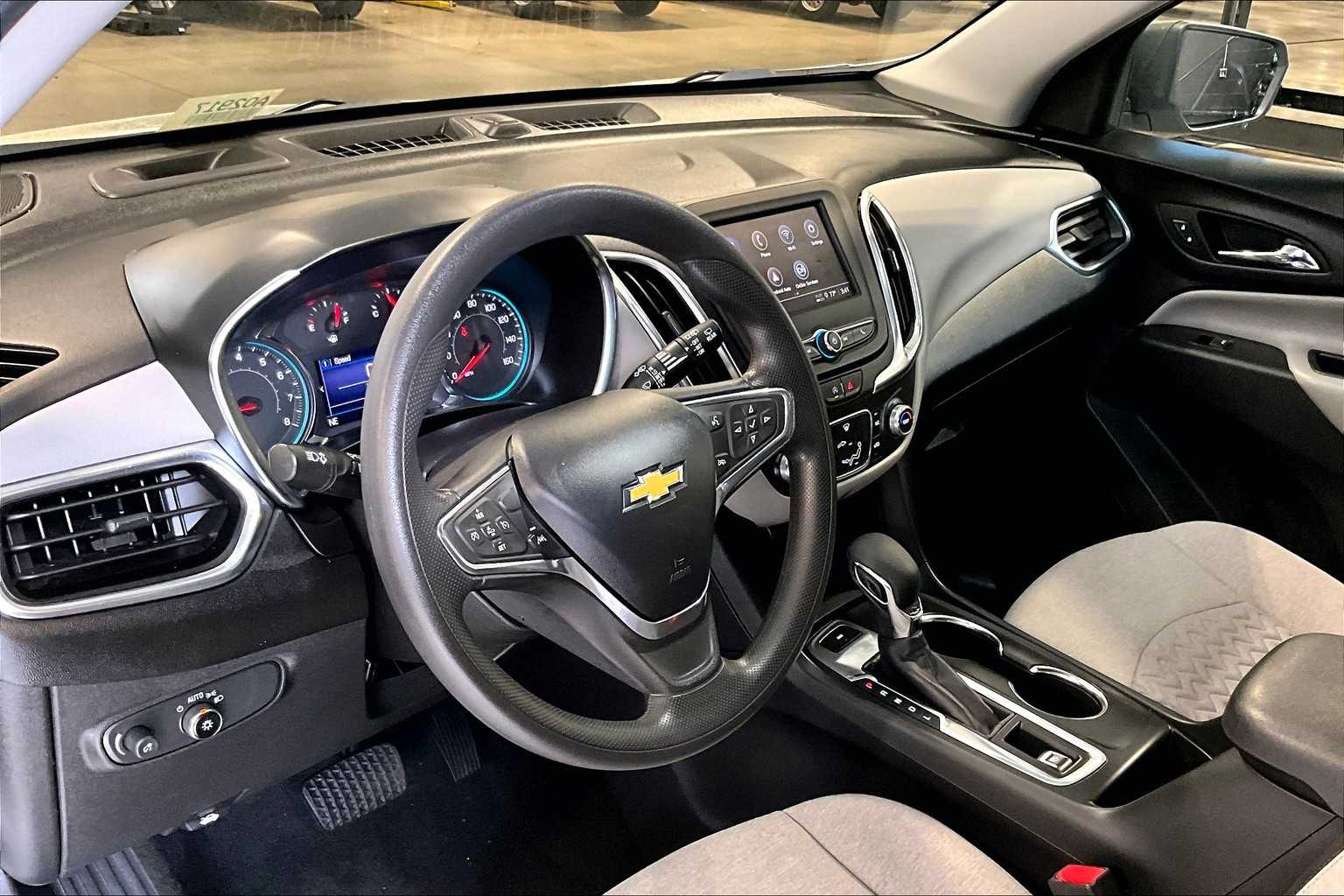 2022 Chevrolet Equinox LS - Photo 8