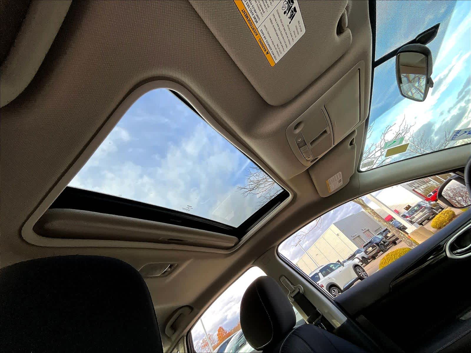 2018 Nissan Sentra SV - Photo 22