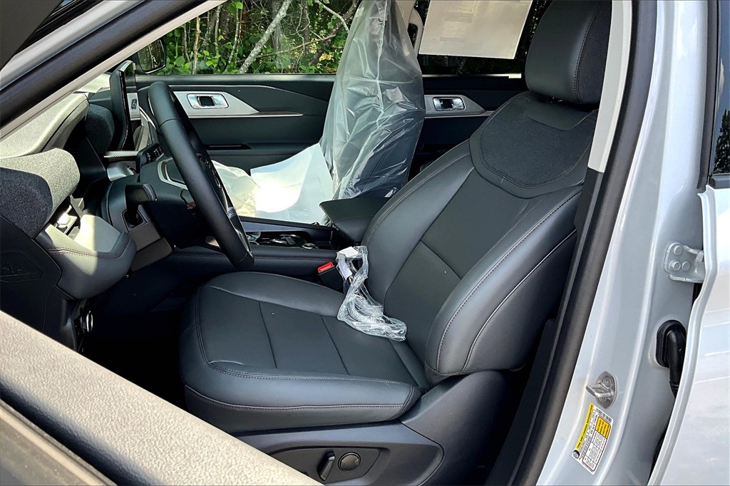 2025 Ford Explorer Active - Photo 10