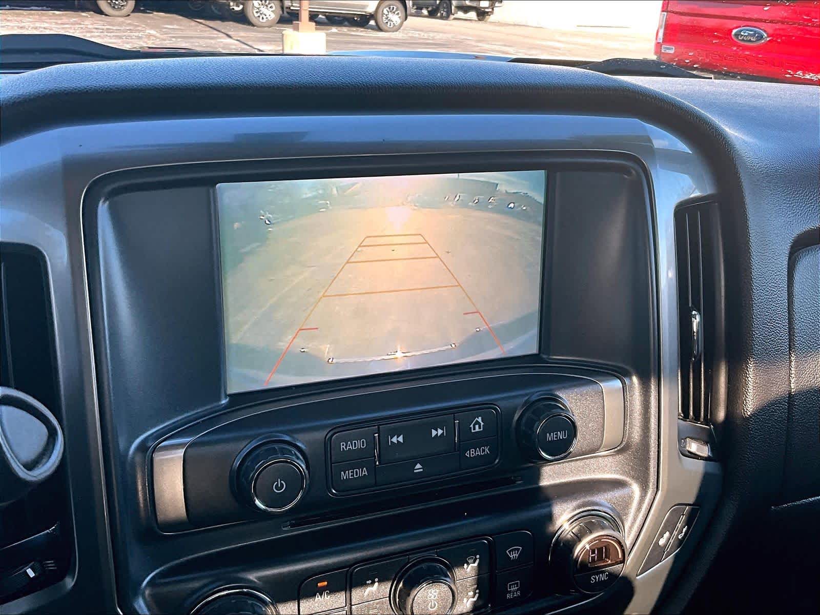 2018 Chevrolet Silverado 1500 LT - Photo 18