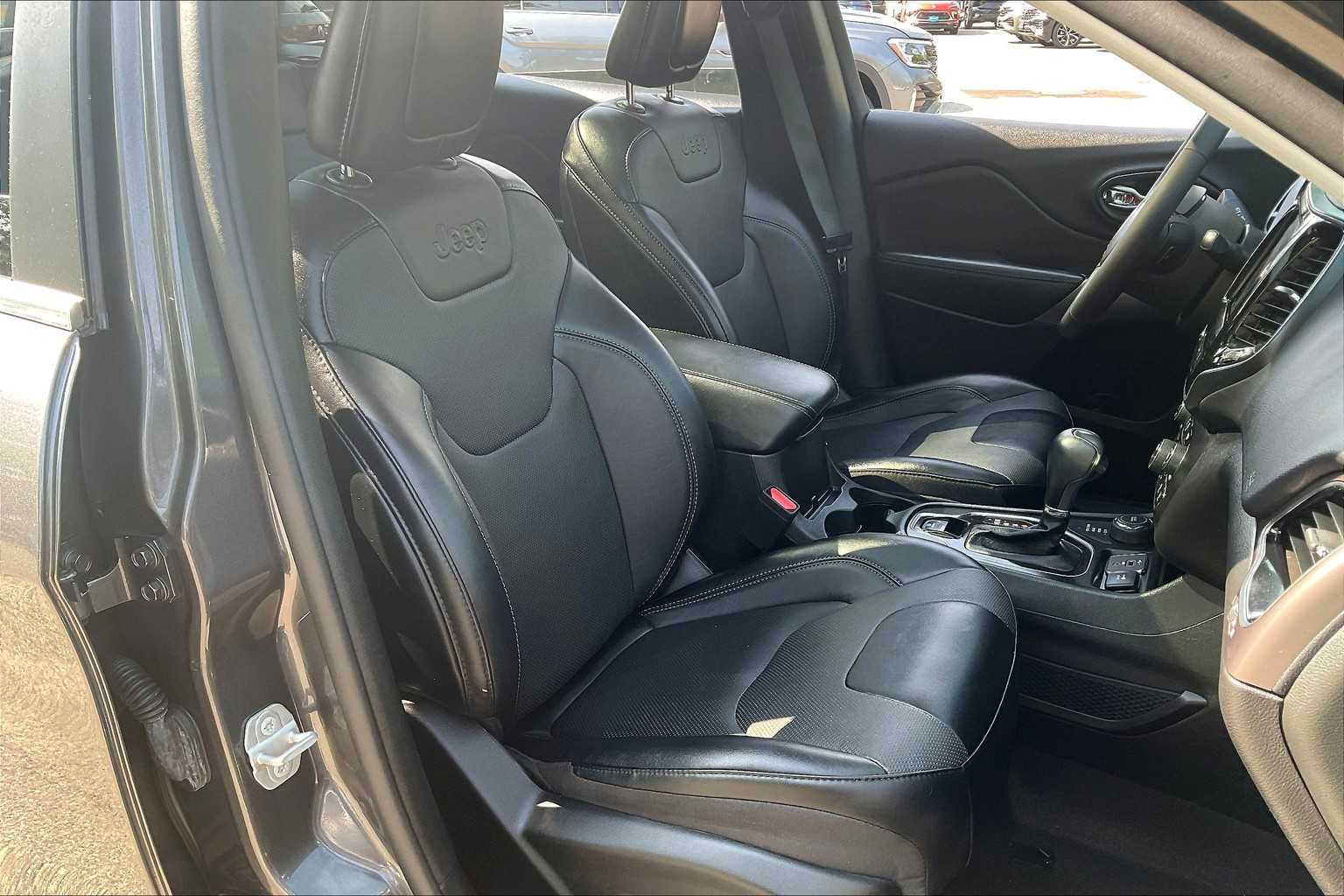2022 Jeep Cherokee Limited - Photo 11