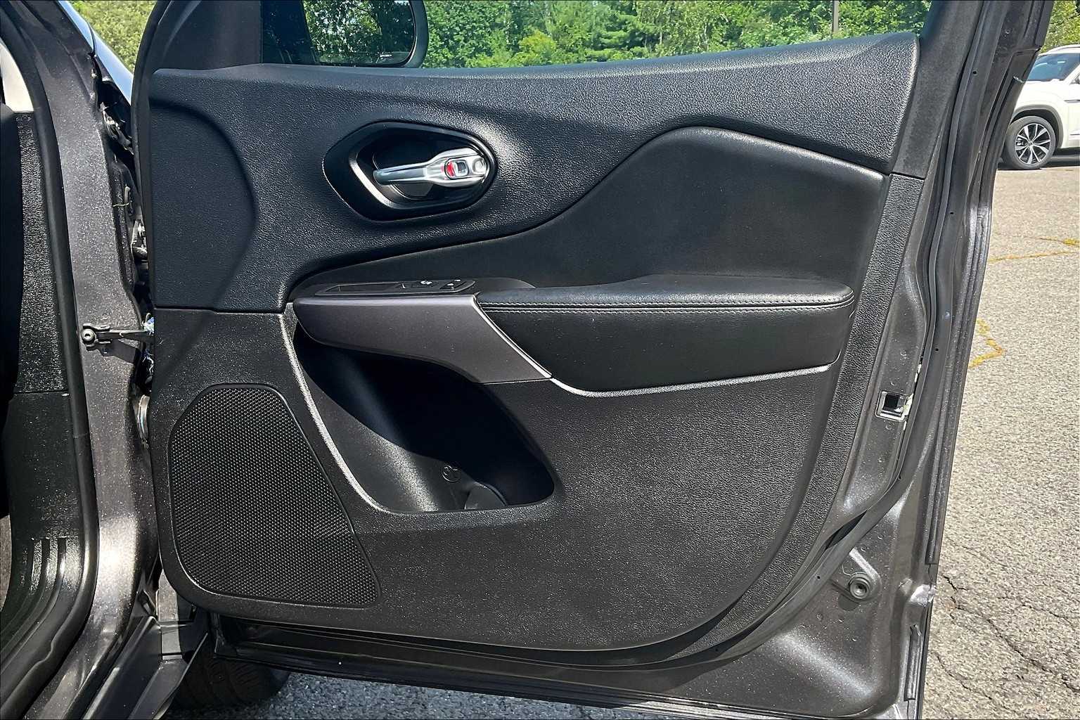 2022 Jeep Cherokee Limited - Photo 12