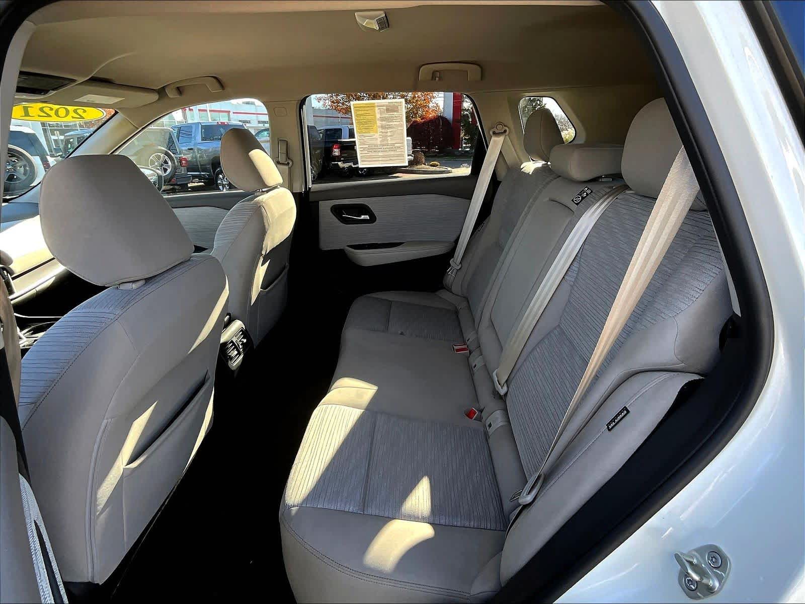 2021 Nissan Rogue SV - Photo 15