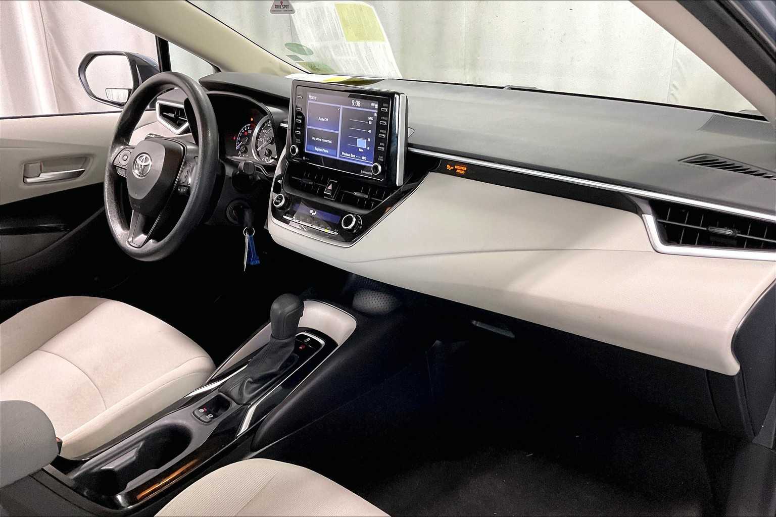 2021 Toyota Corolla LE - Photo 14