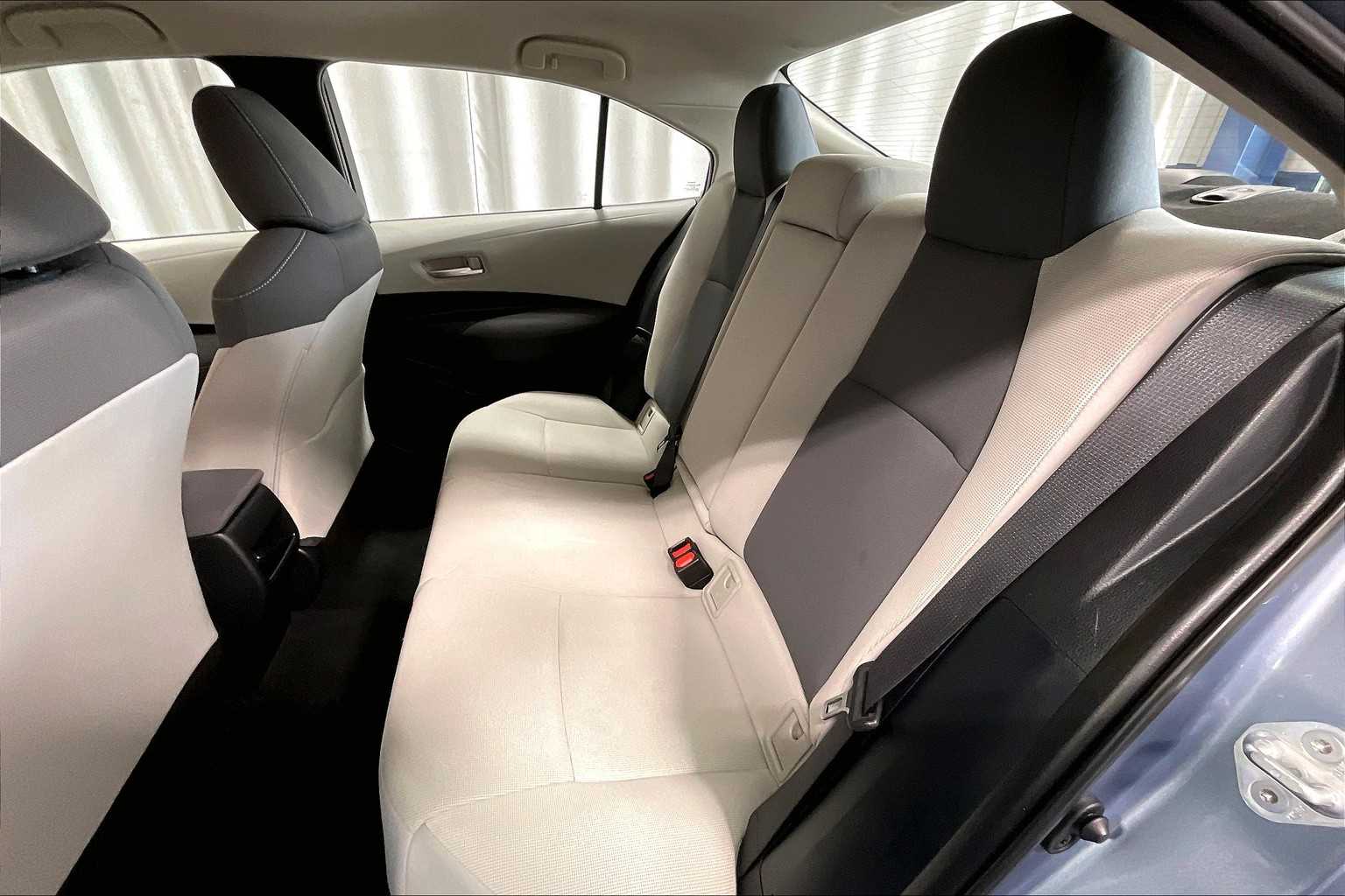 2021 Toyota Corolla LE - Photo 15